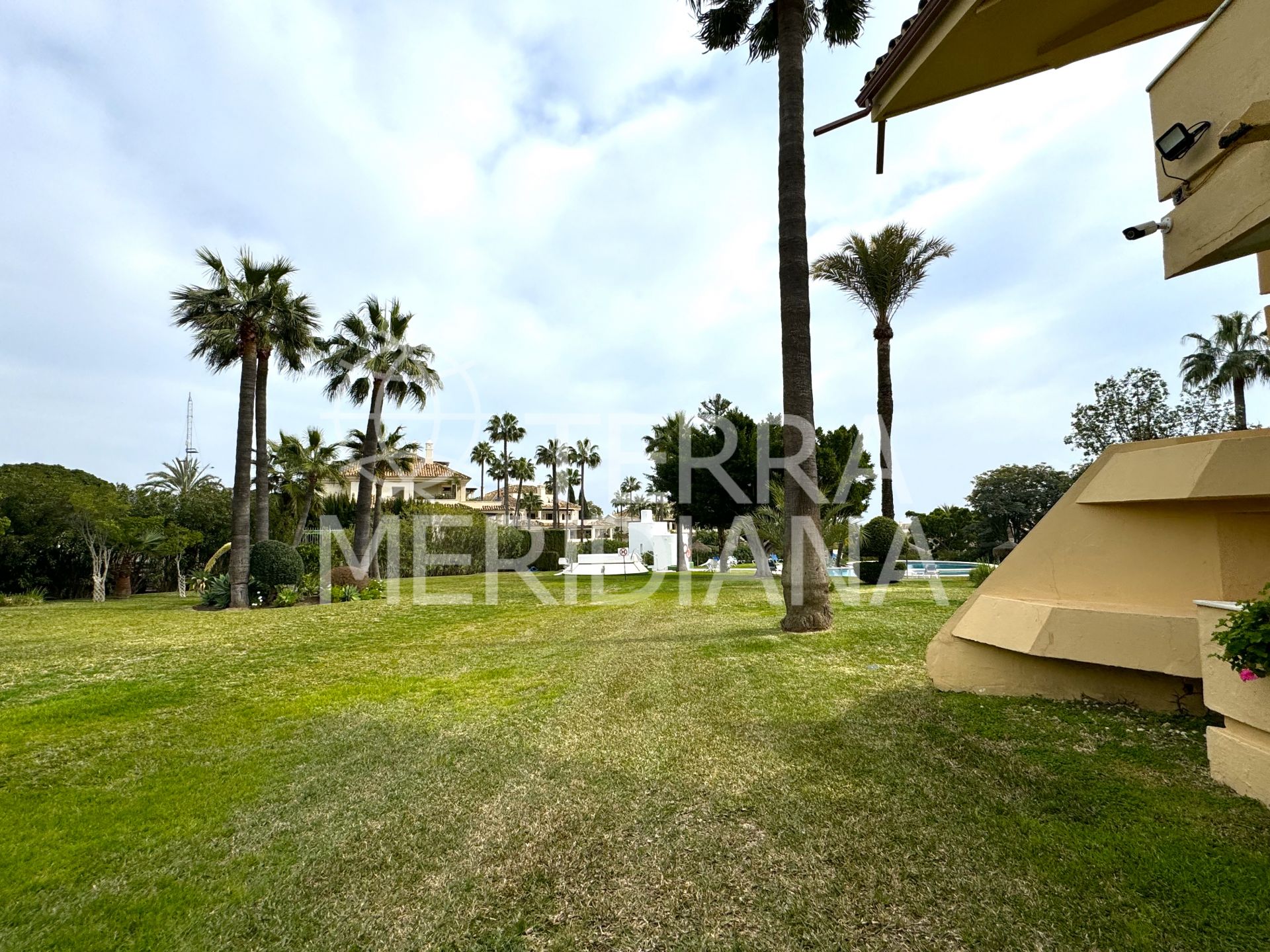 Duplex in Country Club Las Brisas, Marbella