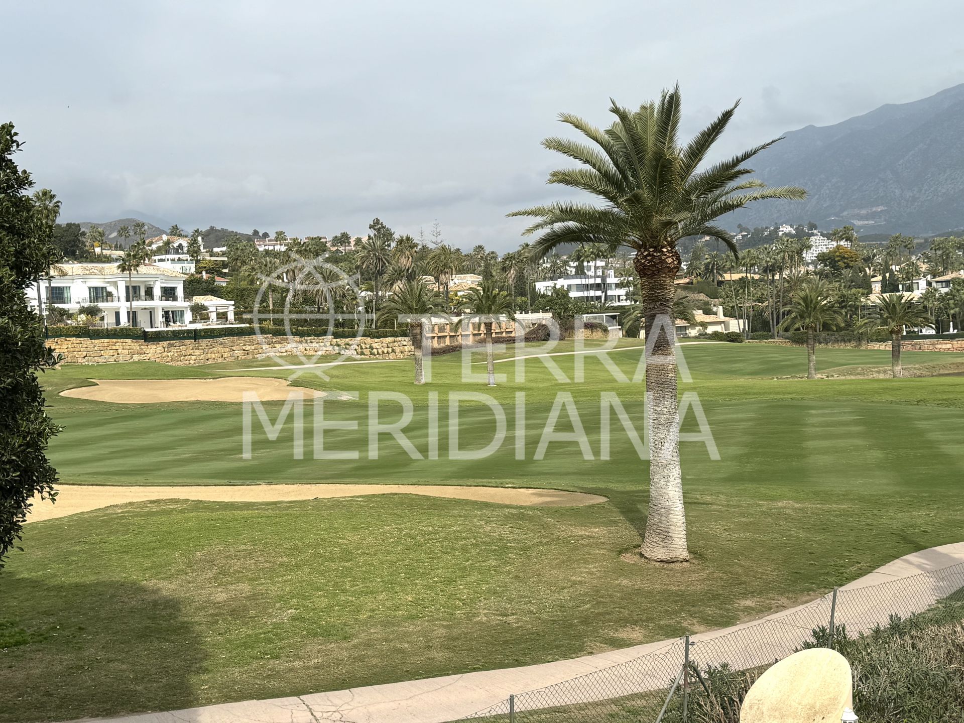 Duplex in Country Club Las Brisas, Marbella