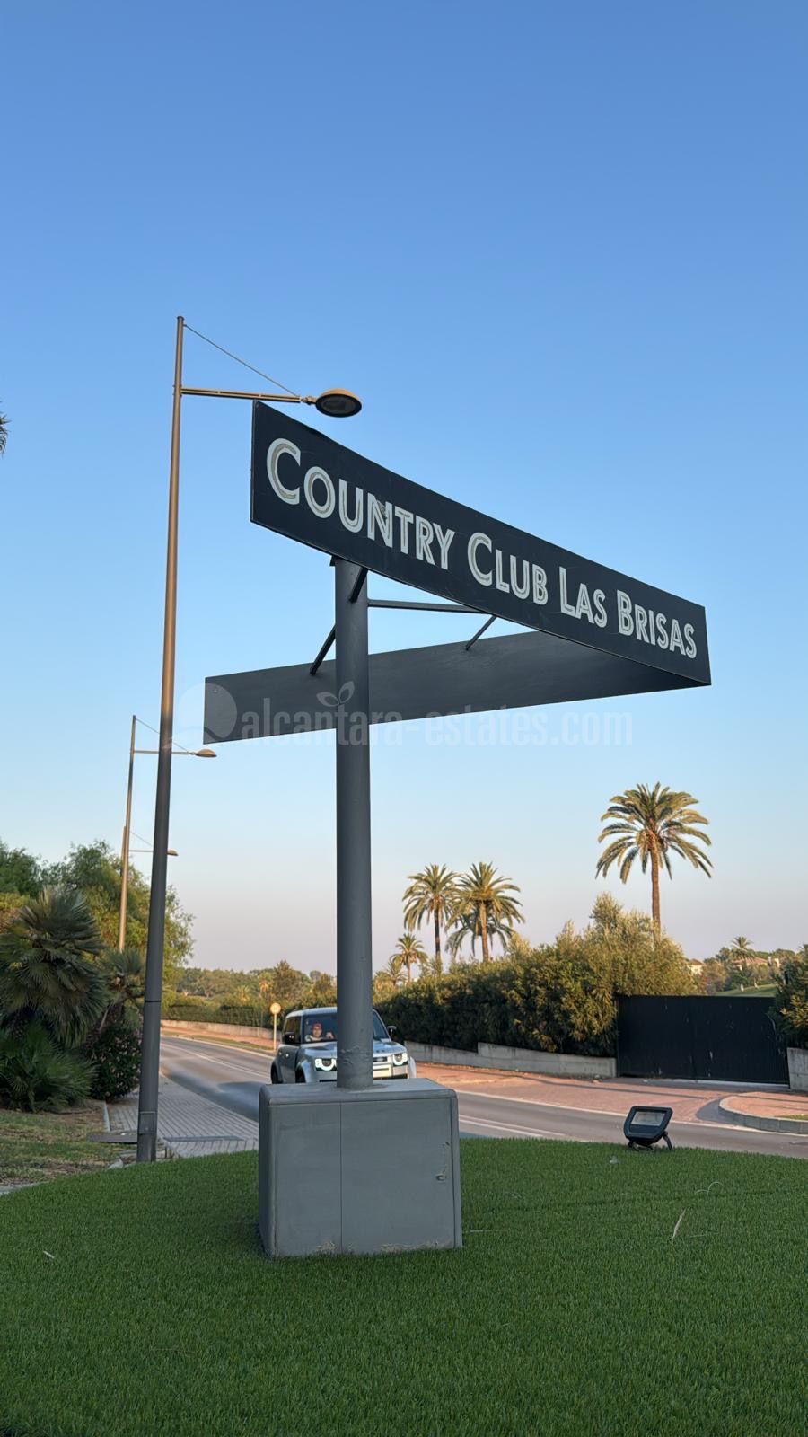 Duplex en Country Club Las Brisas, Marbella