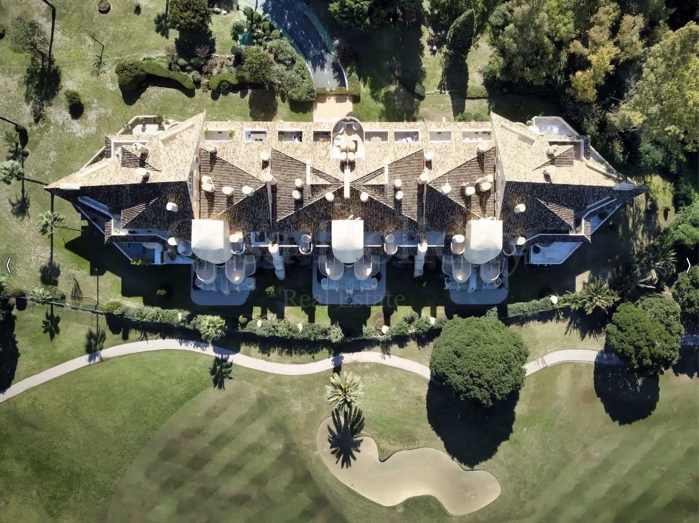 Duplex in Country Club Las Brisas, Marbella