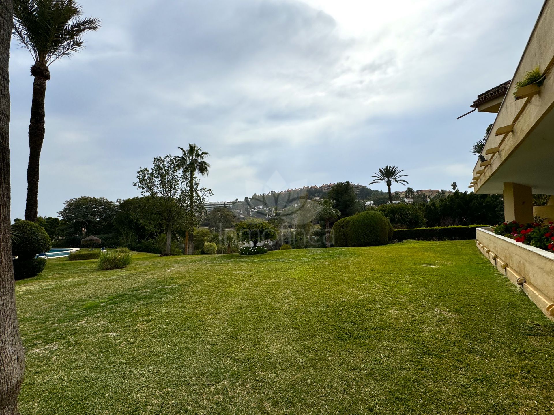 Duplex in Country Club Las Brisas, Marbella