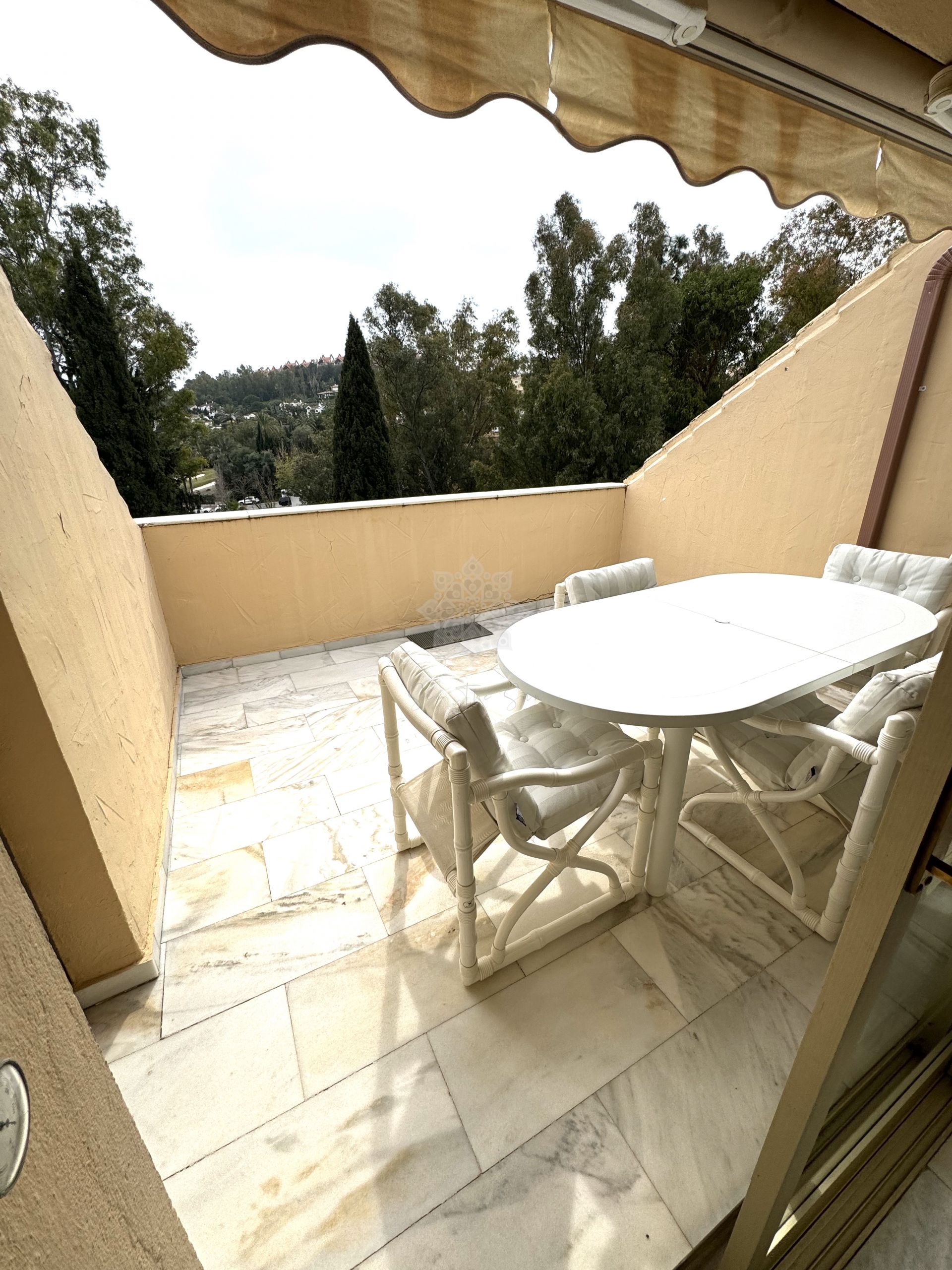 Duplex in Country Club Las Brisas, Marbella