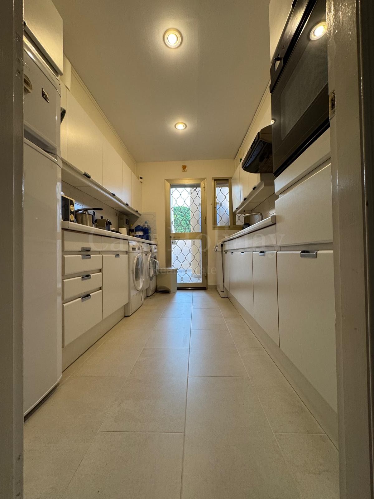 Duplex en Country Club Las Brisas, Marbella