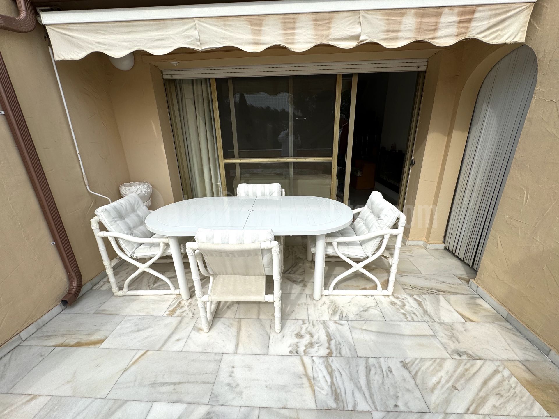 Duplex en Country Club Las Brisas, Marbella