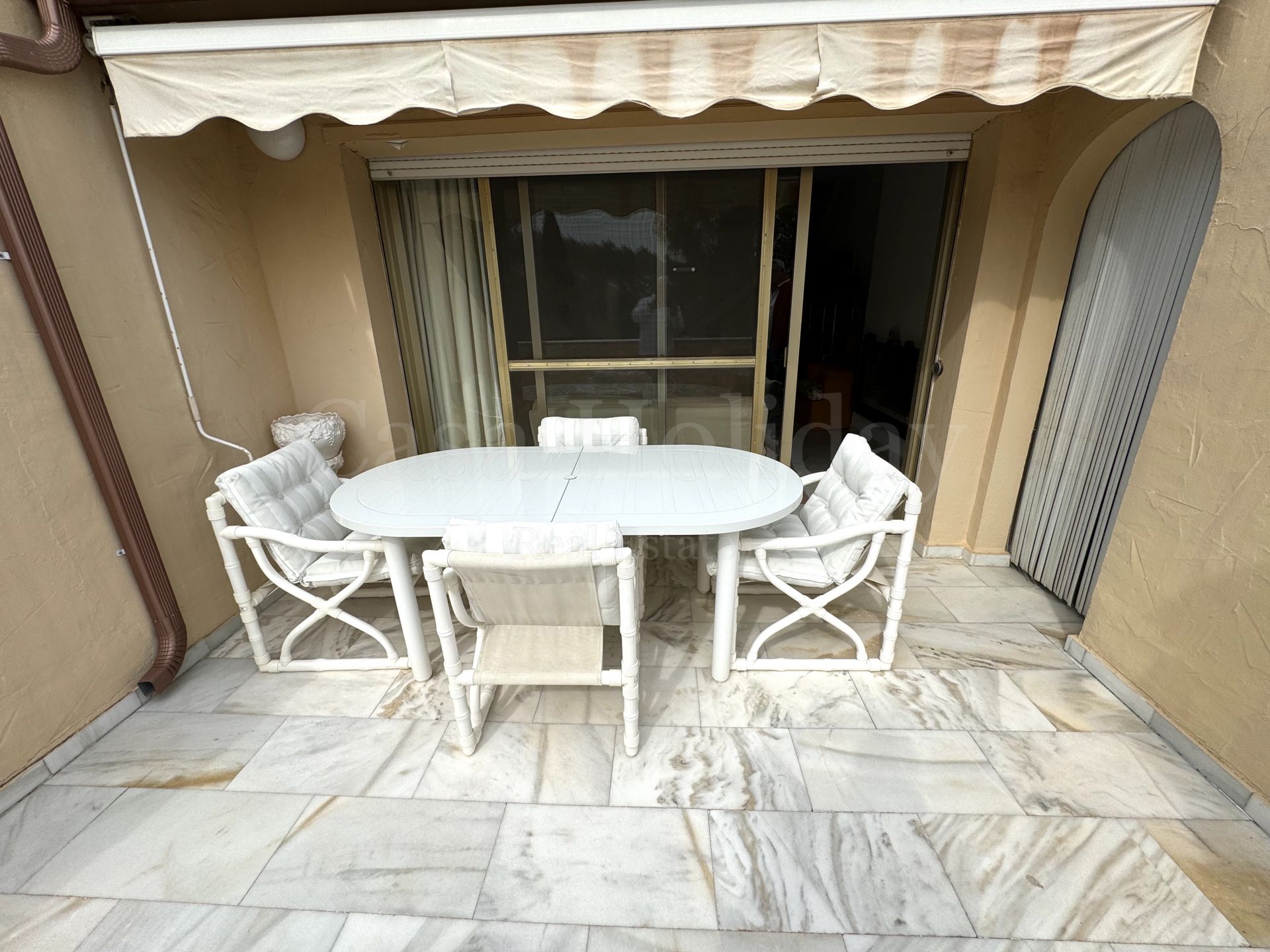 Duplex en Country Club Las Brisas, Marbella