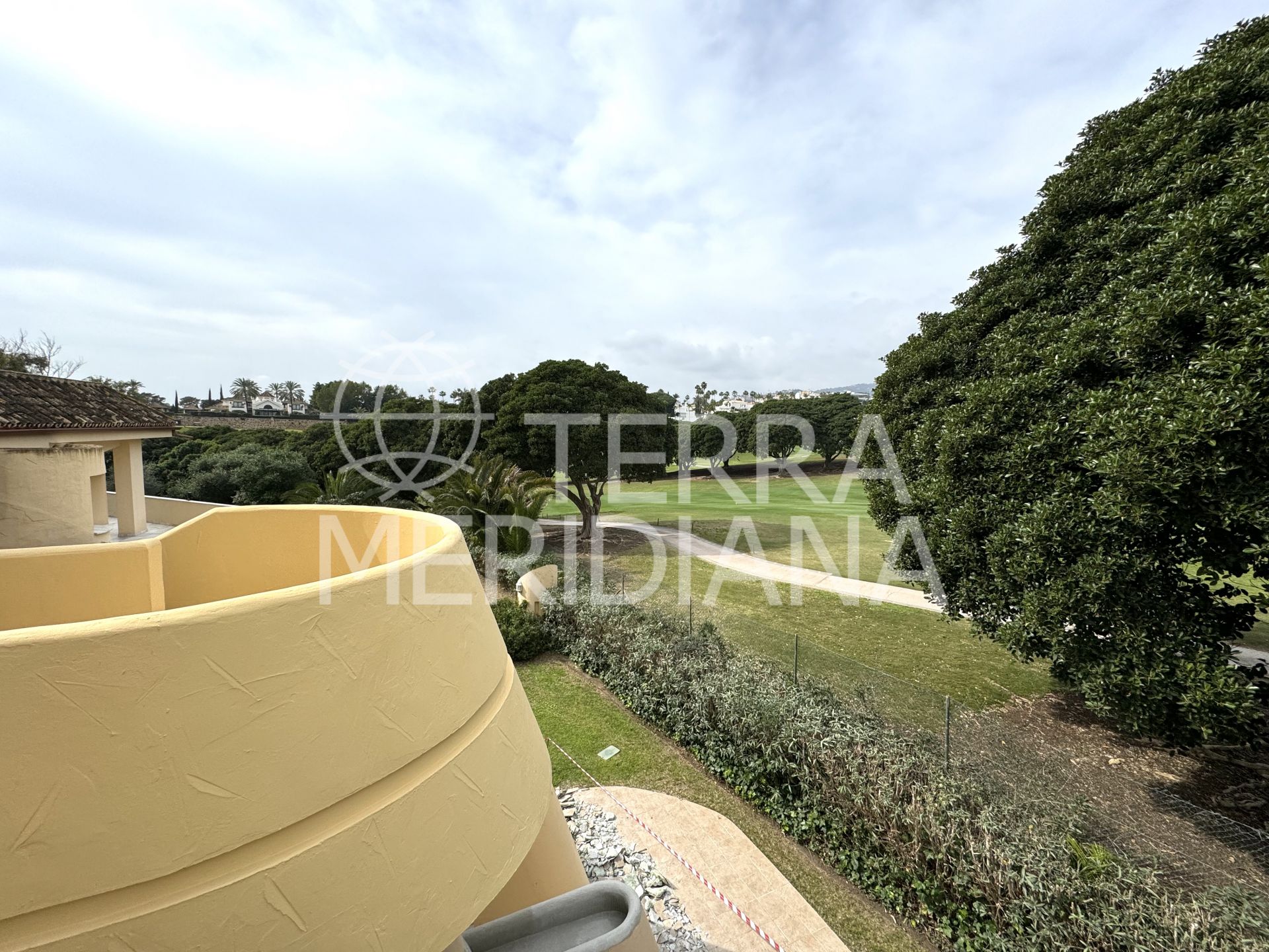 Duplex in Country Club Las Brisas, Marbella