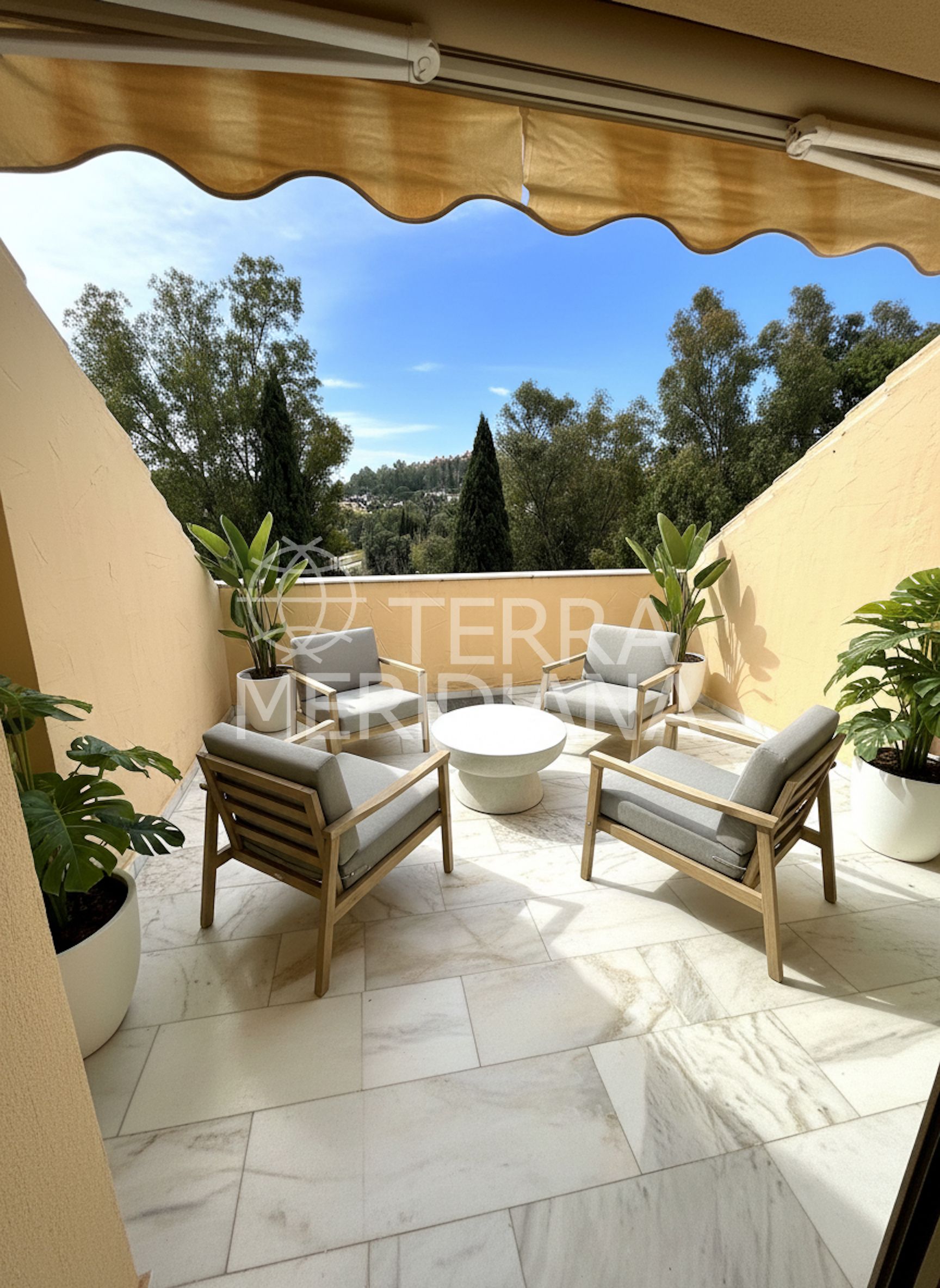 Duplex in Country Club Las Brisas, Marbella