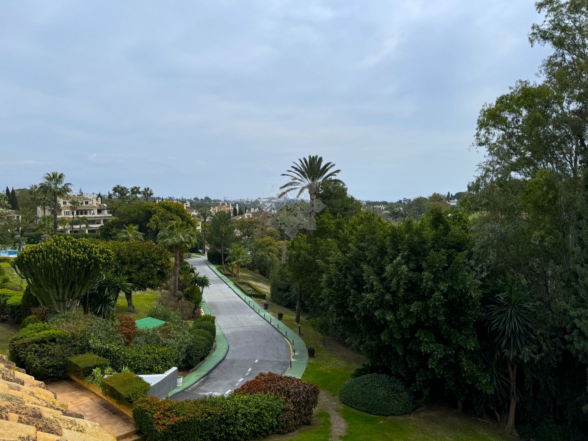 Duplex in Country Club Las Brisas, Marbella