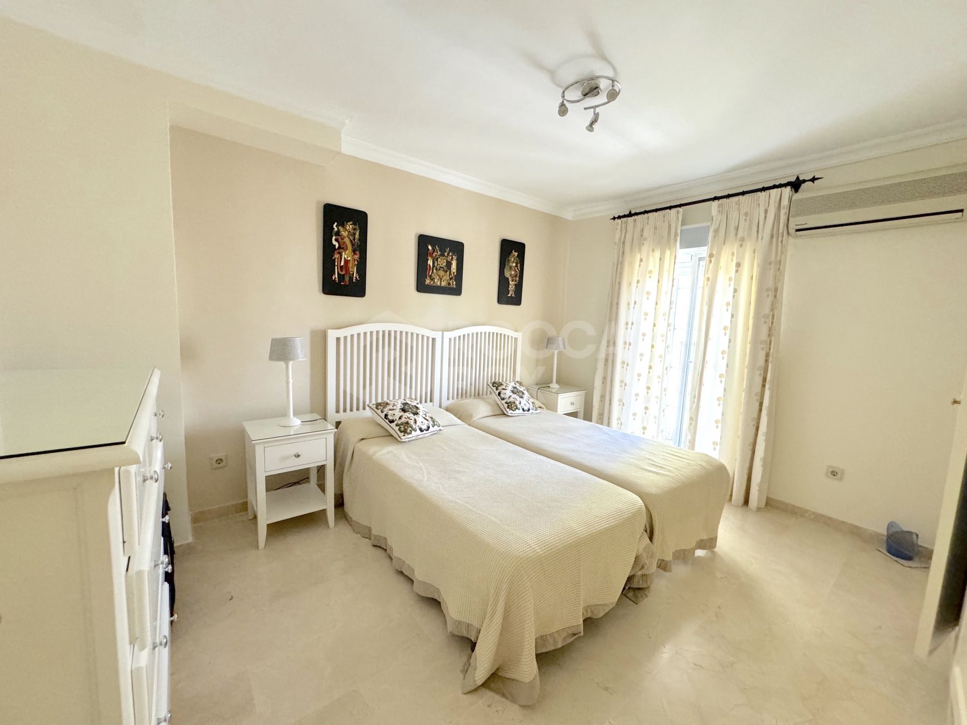 Townhouse for sale in Atalaya Estepona
