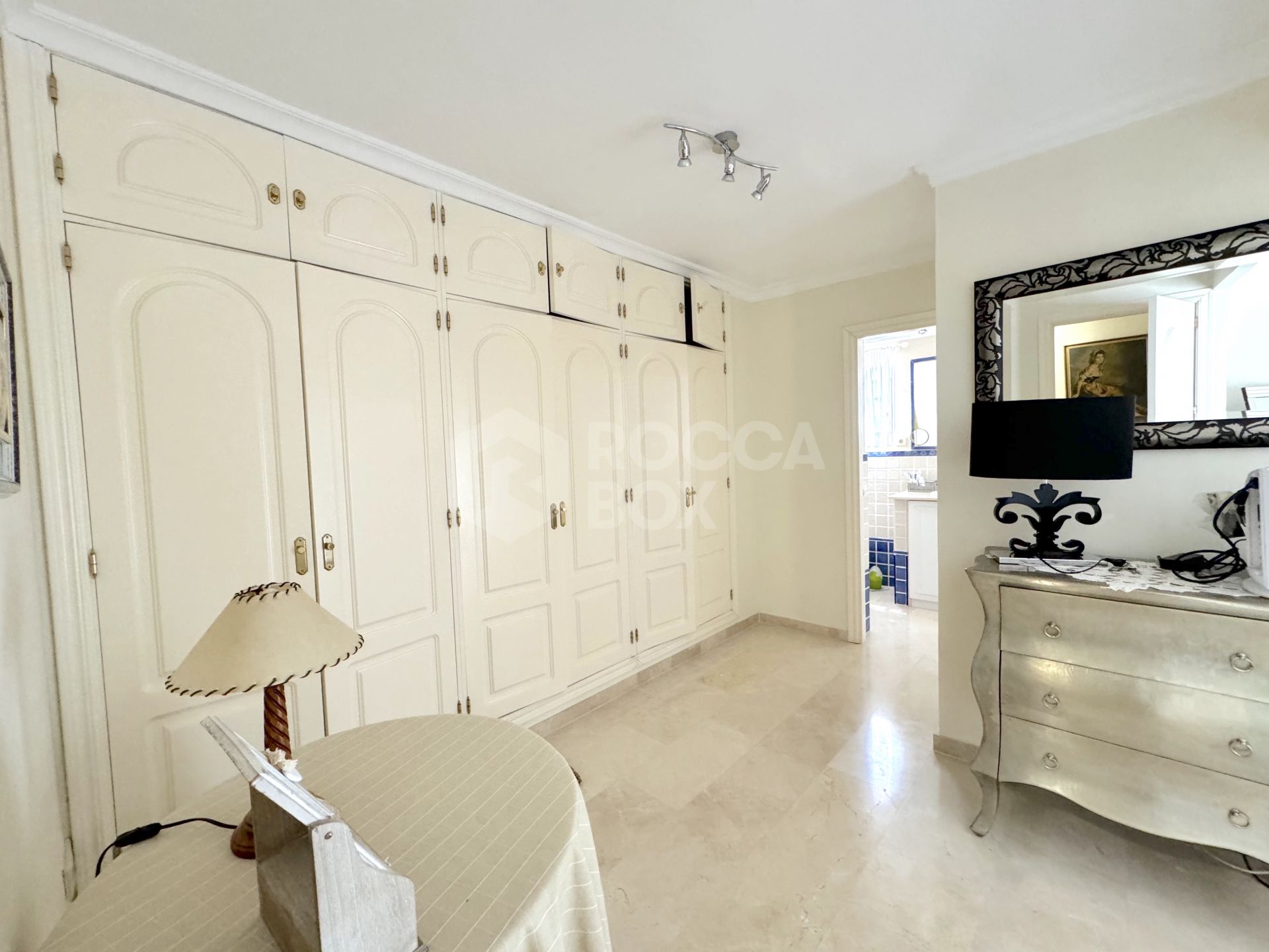 Townhouse for sale in Atalaya Estepona