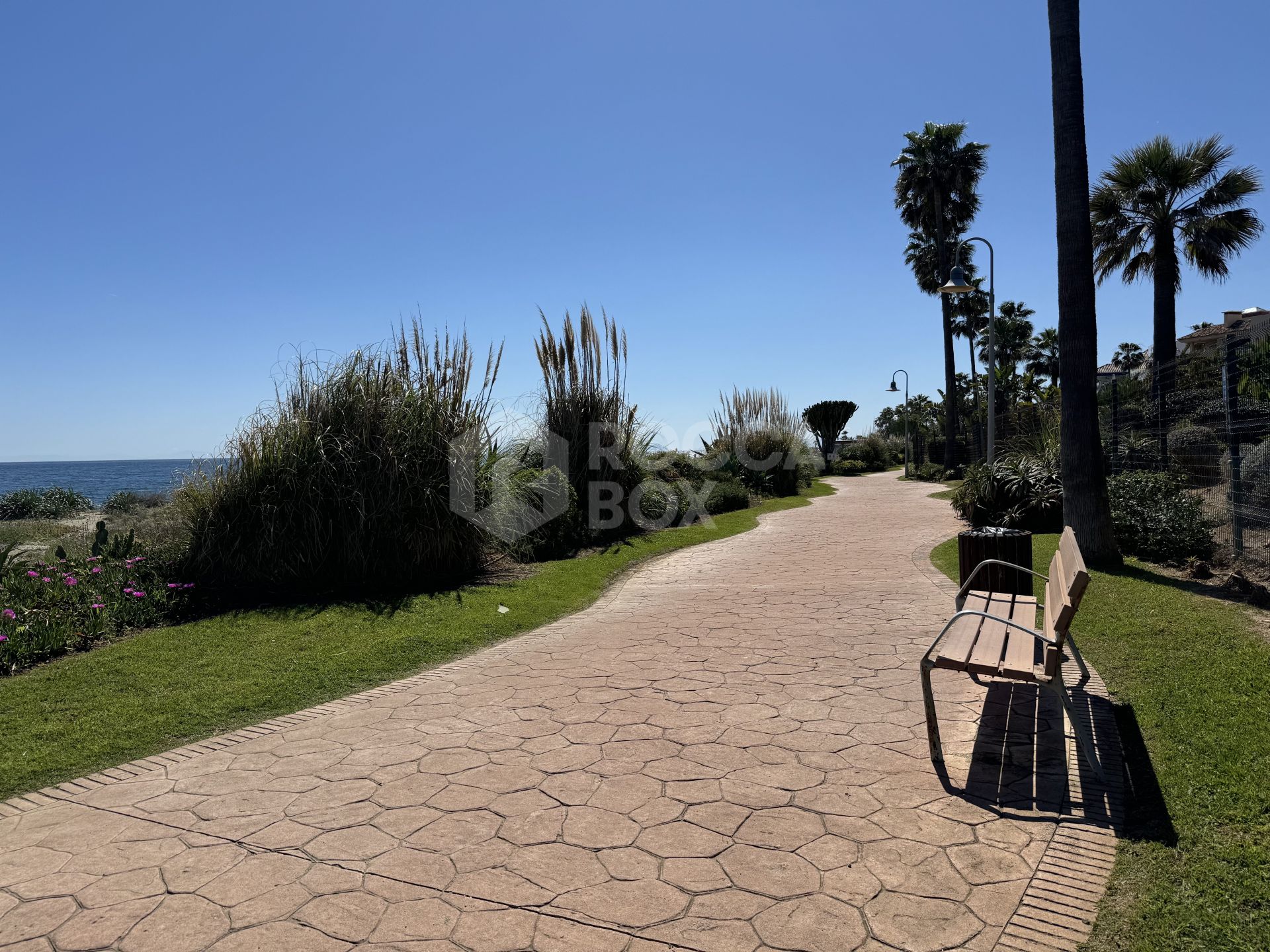 Exclusive Apartment for Sale in Costalita Urbanization, Estepona - New Golden Mile