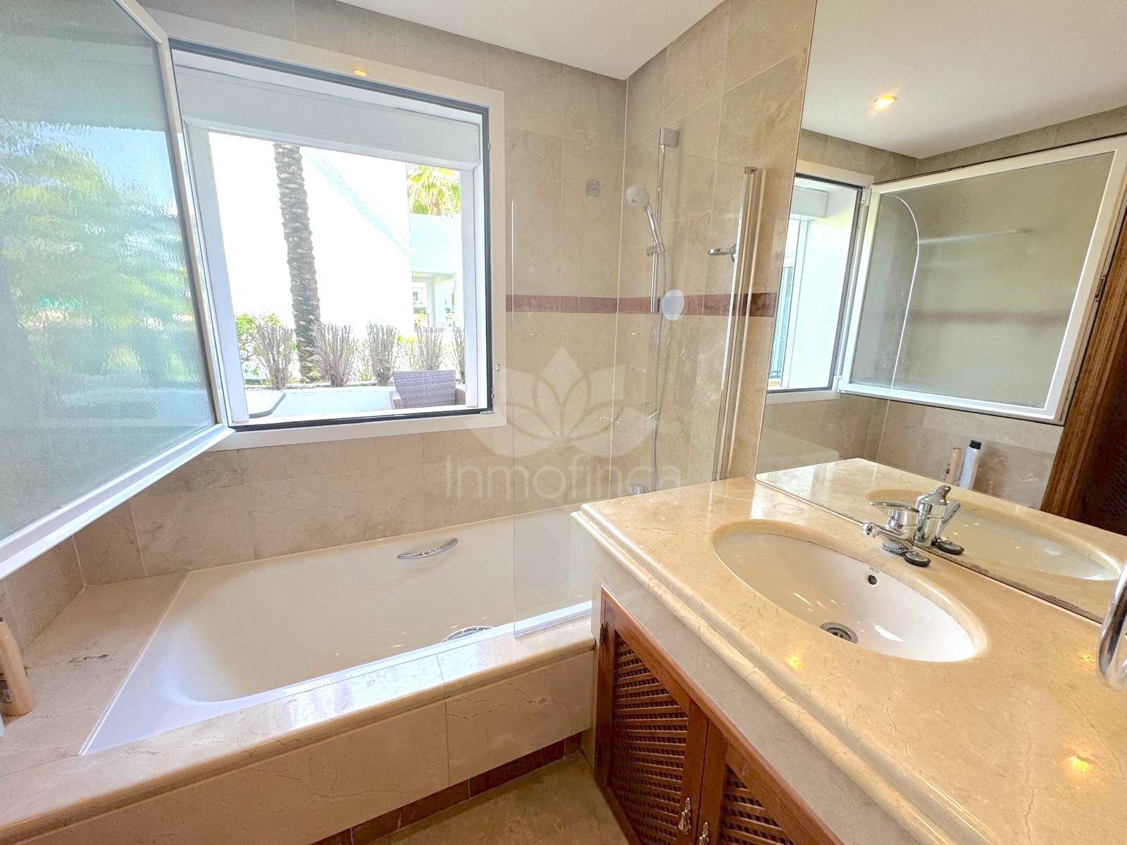 Apartamento Planta Baja en Costalita, Estepona