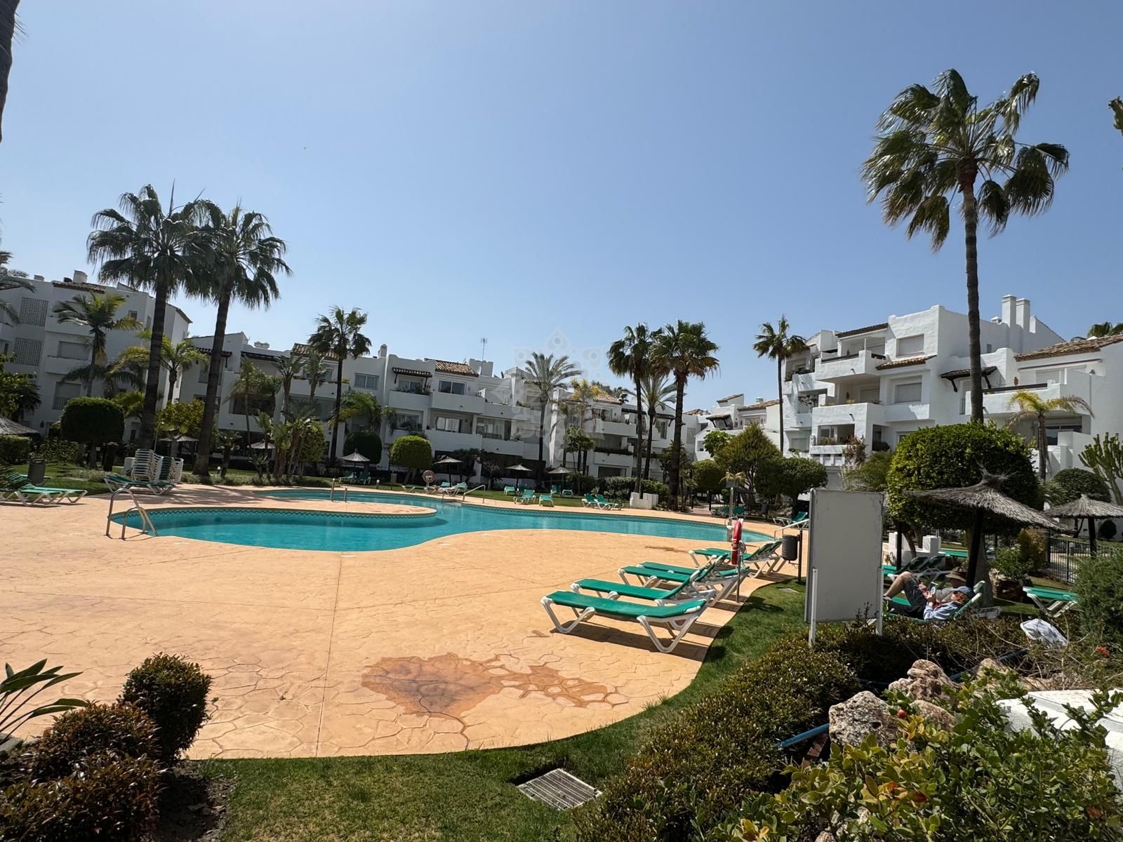 Apartament na parterze w Costalita, Estepona