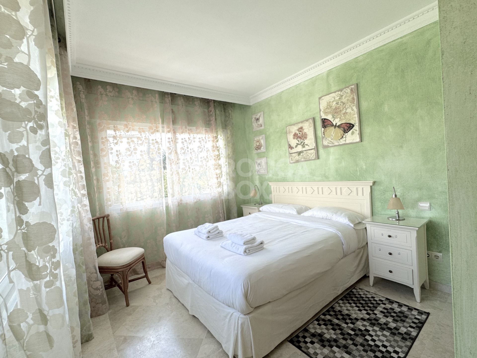 Exclusive Apartment for Sale in Costalita Urbanization, Estepona - New Golden Mile