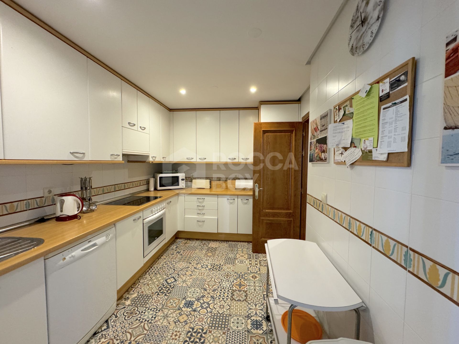 Exclusive Apartment for Sale in Costalita Urbanization, Estepona - New Golden Mile