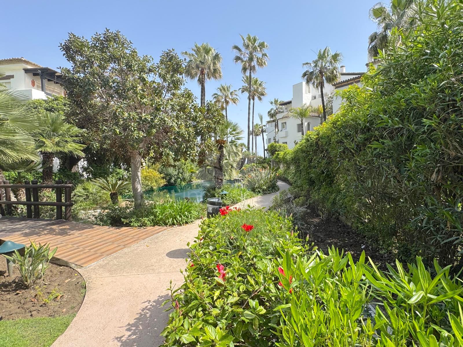 Apartamento Planta Baja en Costalita, Estepona