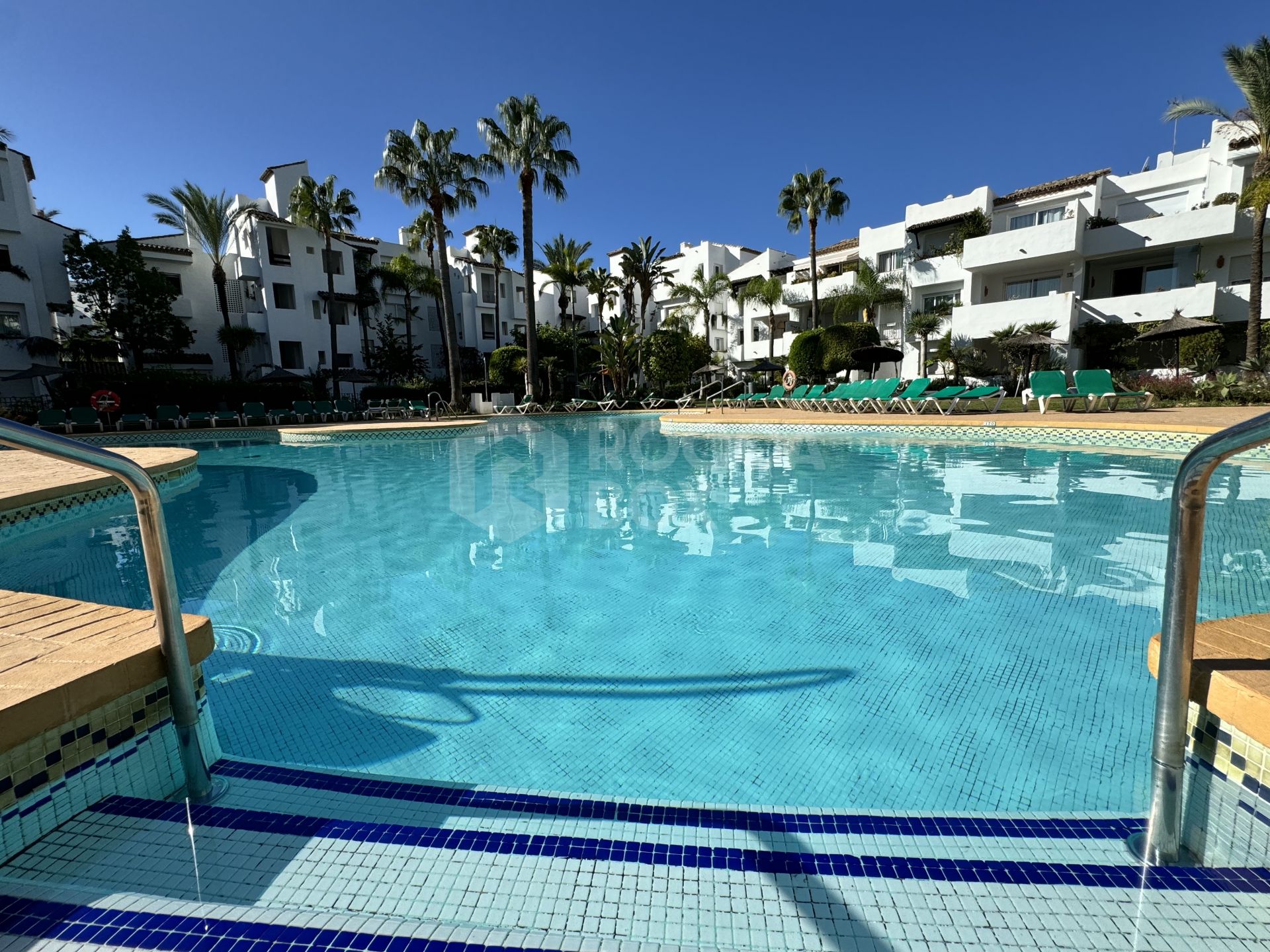 Exclusive Apartment for Sale in Costalita Urbanization, Estepona - New Golden Mile