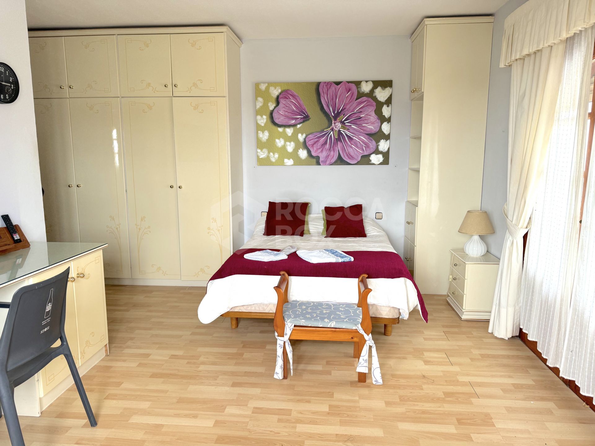 Unique Investment Opportunity in Estepona: Luxury Villa Near the Beach