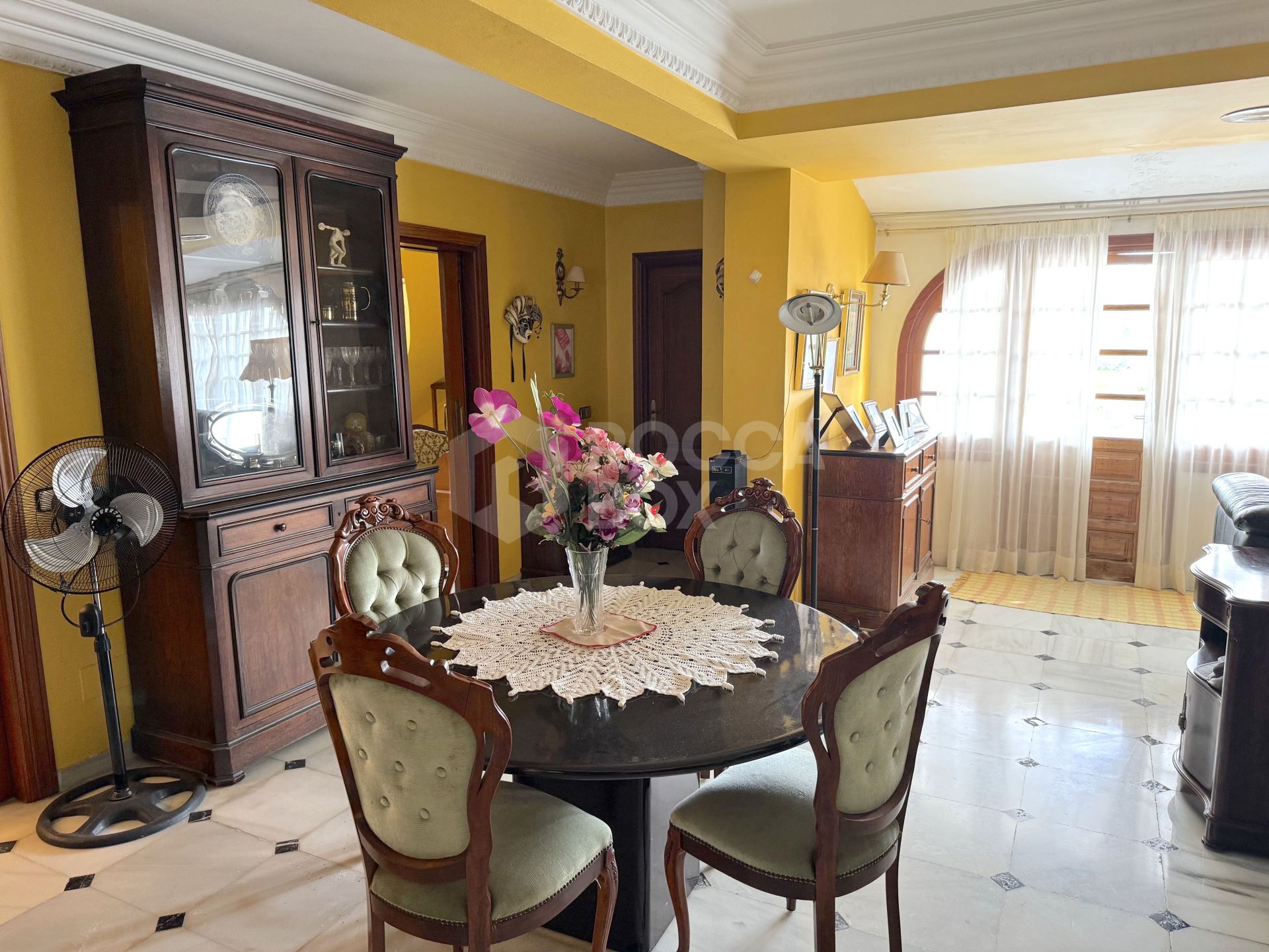 Unique Investment Opportunity in Estepona: Luxury Villa Near the Beach