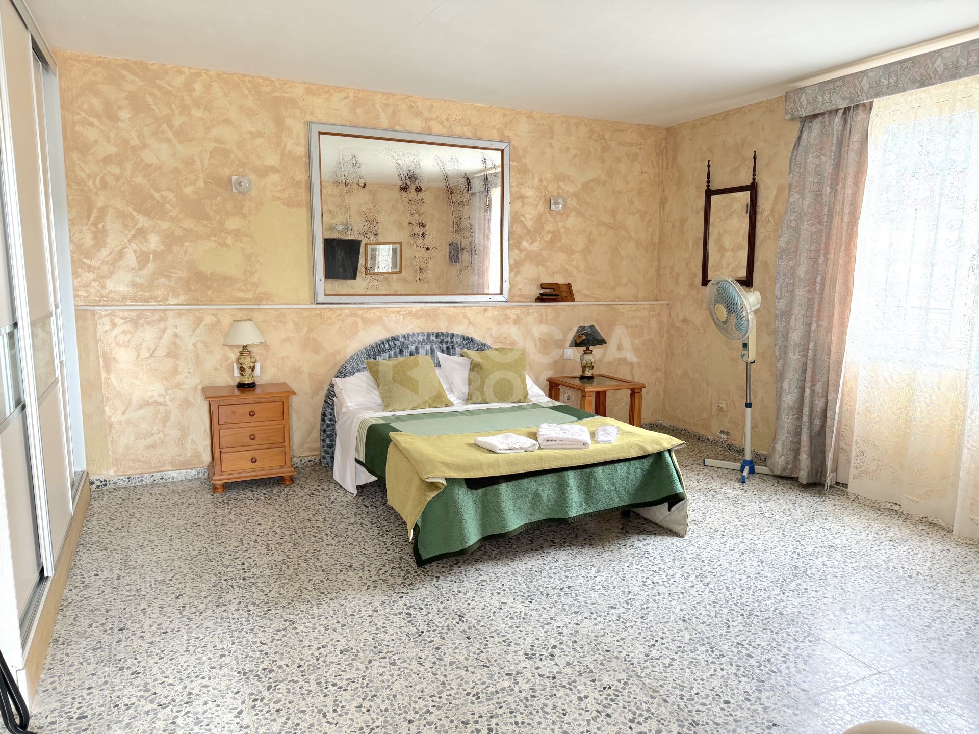 Unique Investment Opportunity in Estepona: Luxury Villa Near the Beach