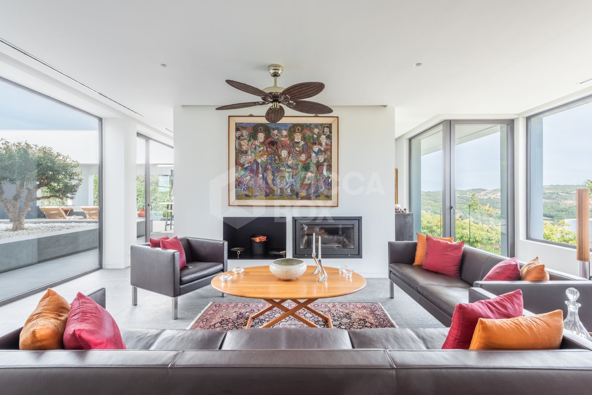 Multilevel contemporary style villa in a quiet location at the end of a cul-de-sac with views to the Almenara Golf Course.