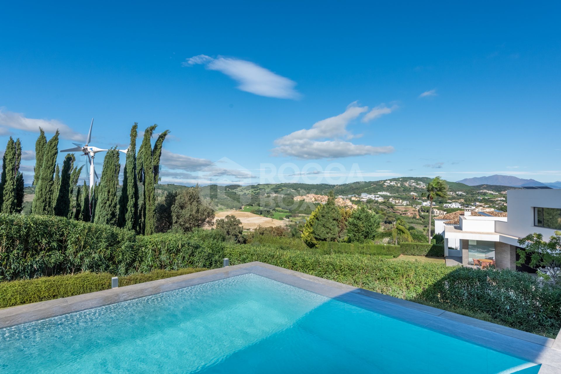 Multilevel contemporary style villa in a quiet location at the end of a cul-de-sac with views to the Almenara Golf Course.