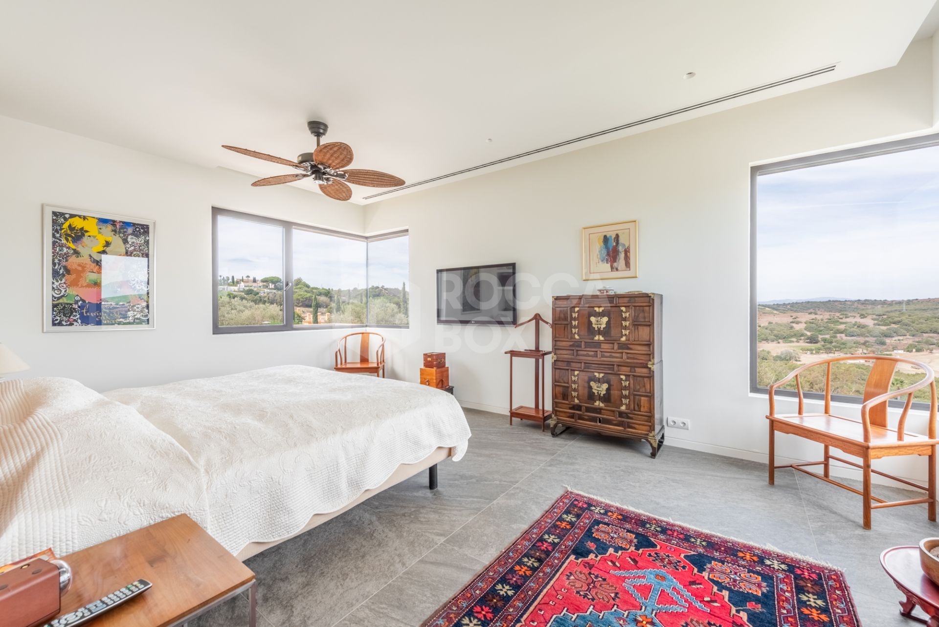 Multilevel contemporary style villa in a quiet location at the end of a cul-de-sac with views to the Almenara Golf Course.