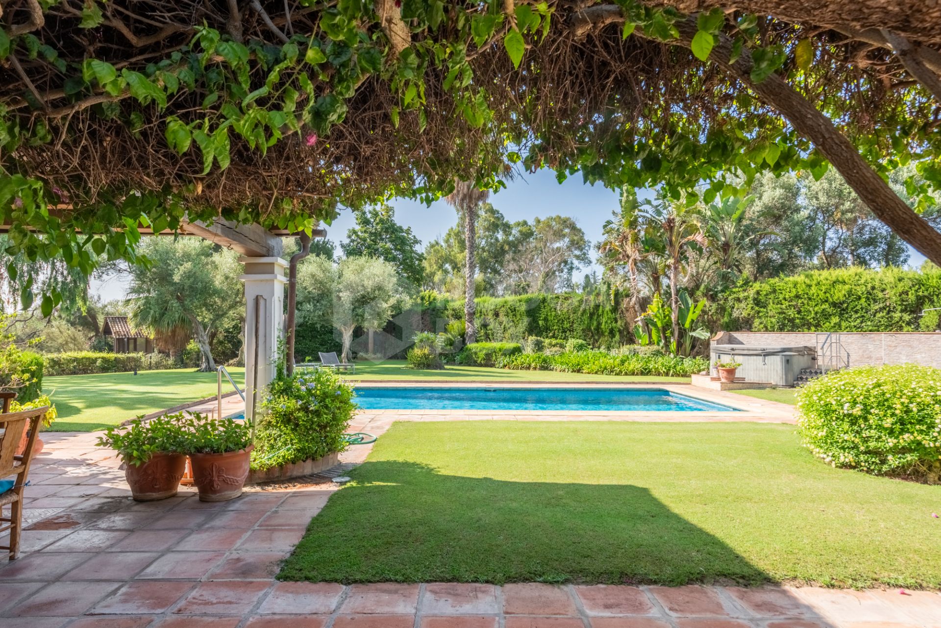 Charming Andalucian style villa in the heart of the Kings and Queens area, Sotogrande Costa.