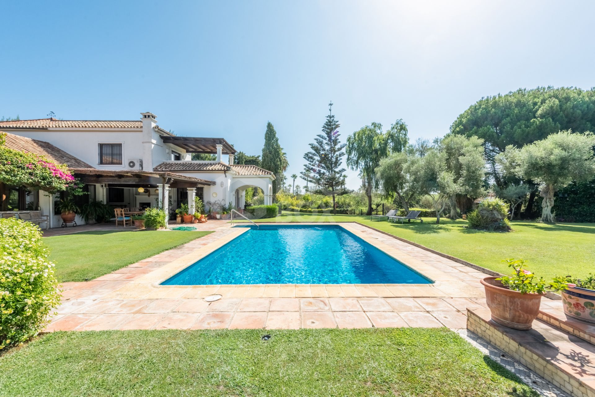 Charming Andalucian style villa in the heart of the Kings and Queens area, Sotogrande Costa.