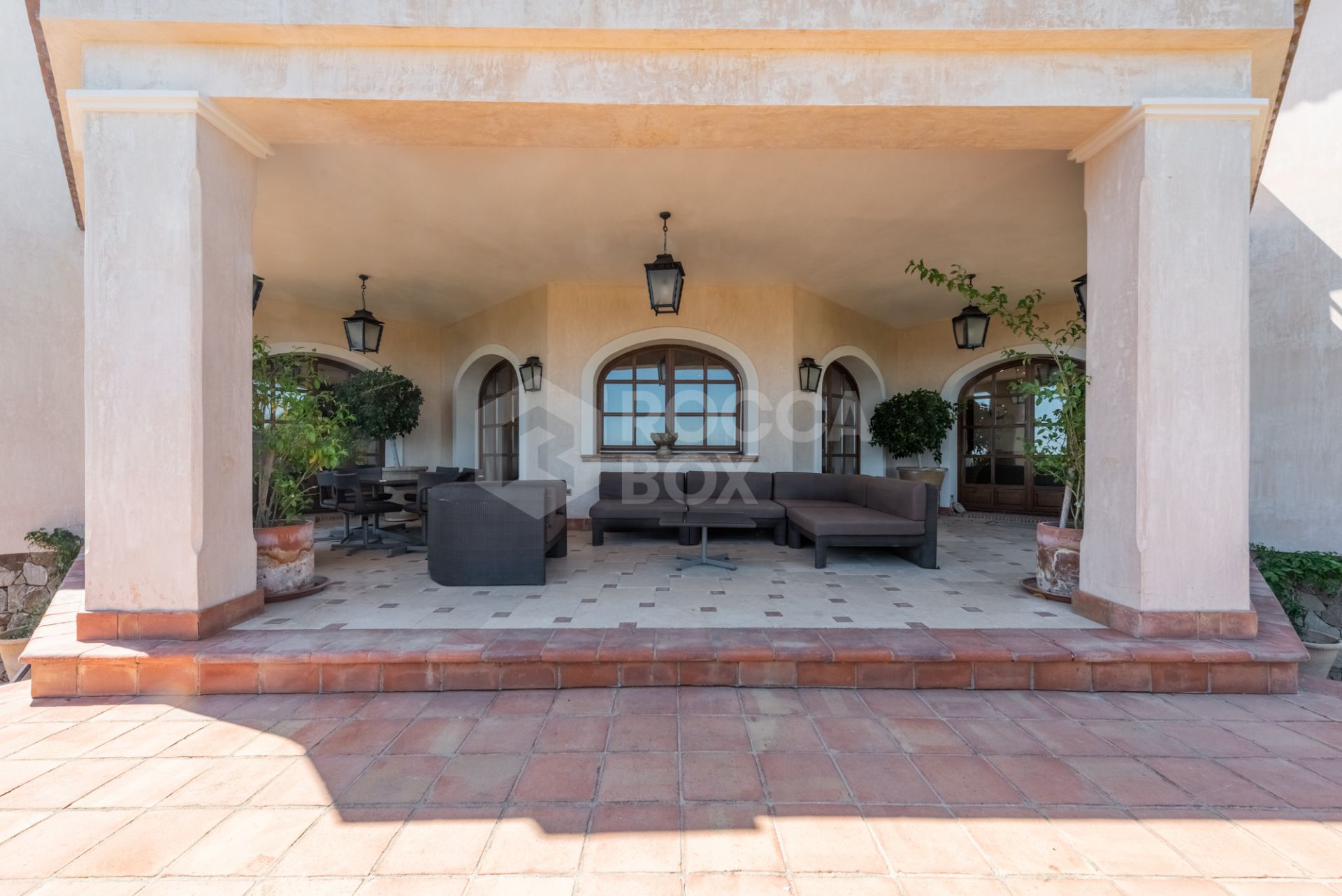 A superb villa built on an elevated site with outstanding panoramic views over golf courses to mountains and the sea.