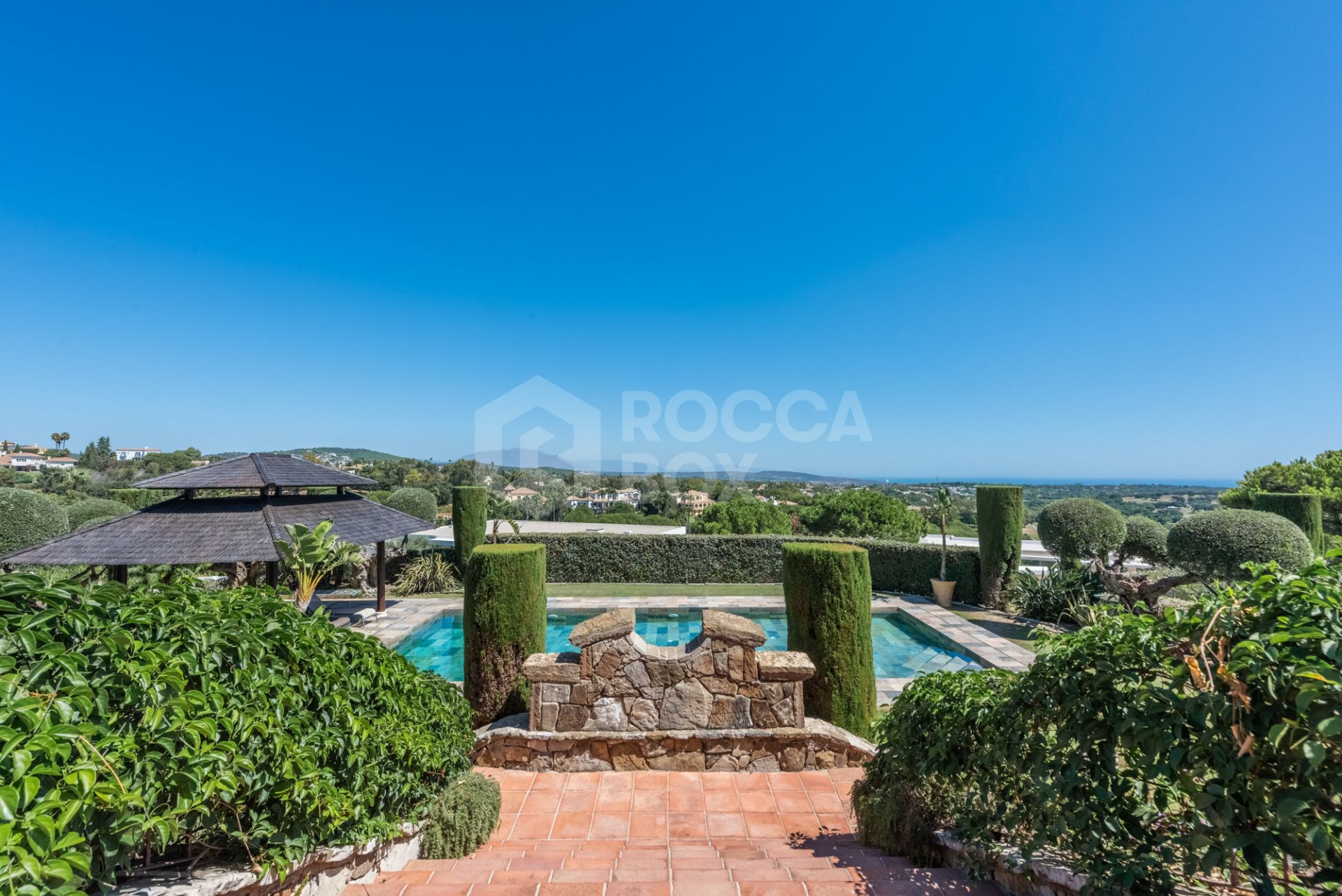 A superb villa built on an elevated site with outstanding panoramic views over golf courses to mountains and the sea.