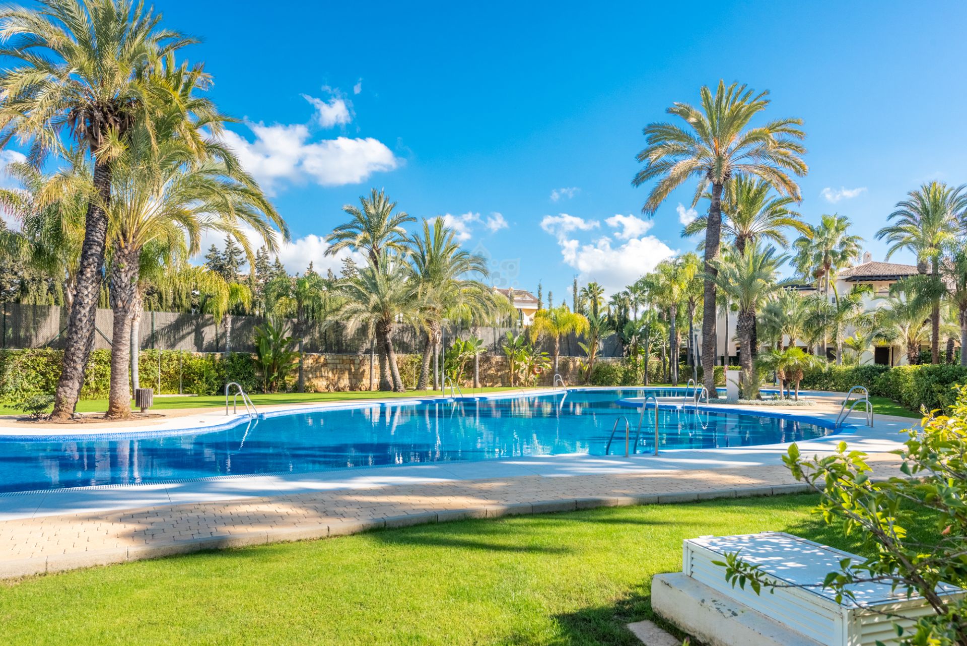Ground Floor Apartment in Medina de Banús, Marbella