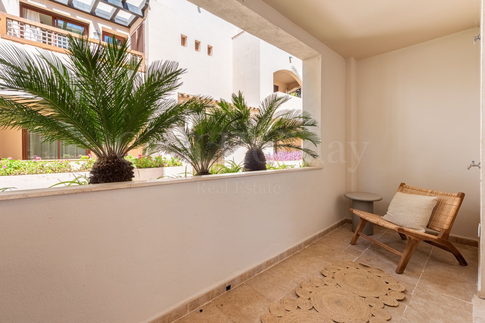 Apartamento Planta Baja en Medina de Banús, Marbella