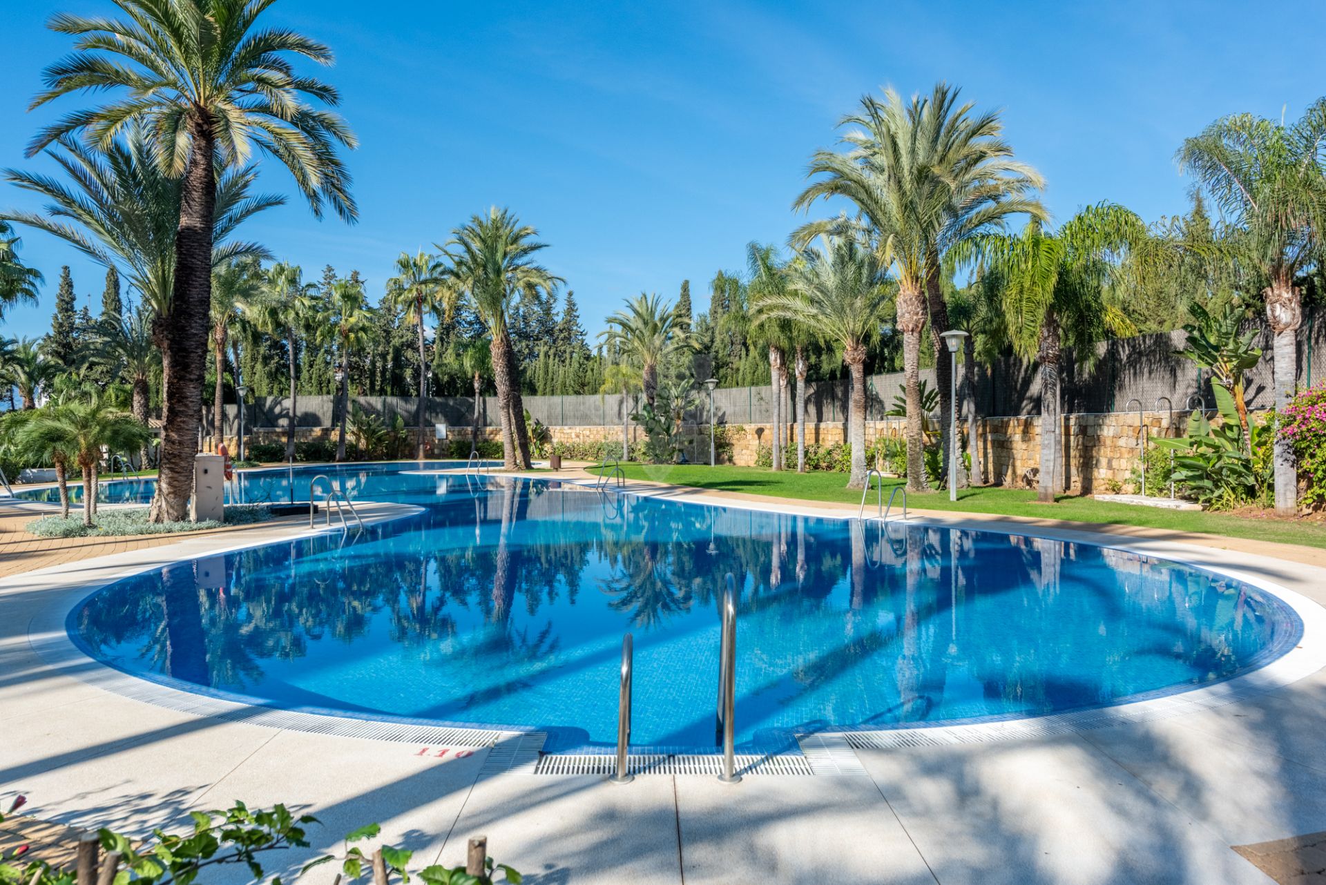 Ground Floor Apartment in Medina de Banús, Marbella