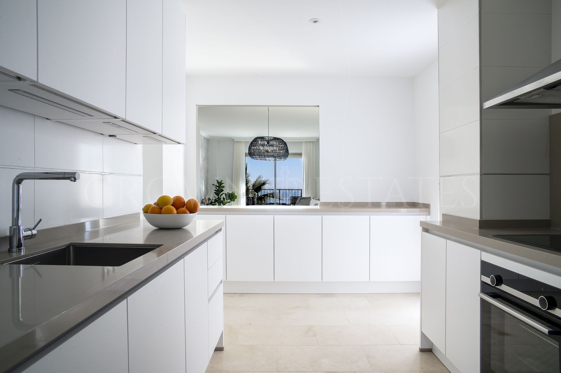Ready to move in modern apartments in Benahavis