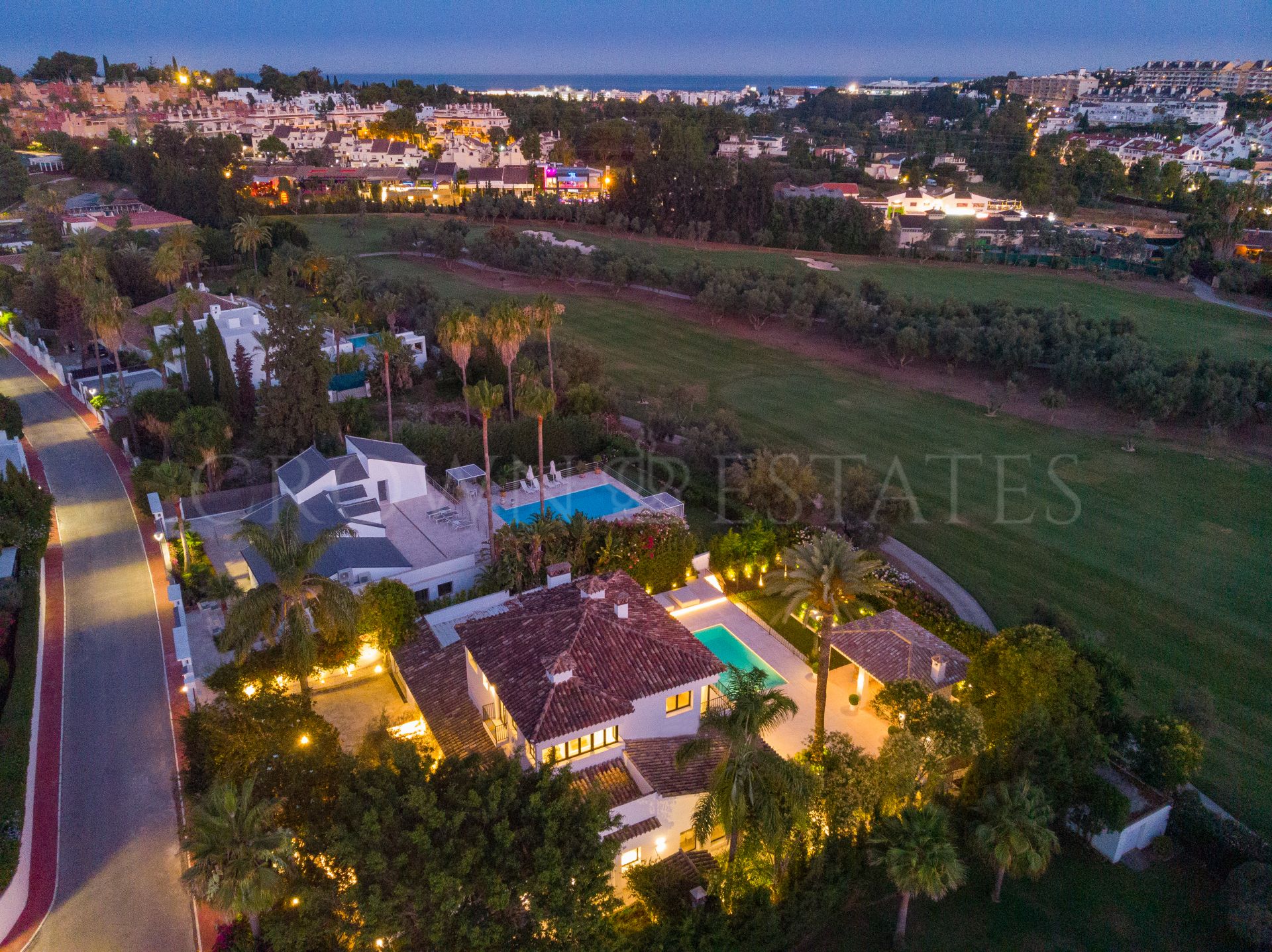 Superb villa in Las Brisas golf course