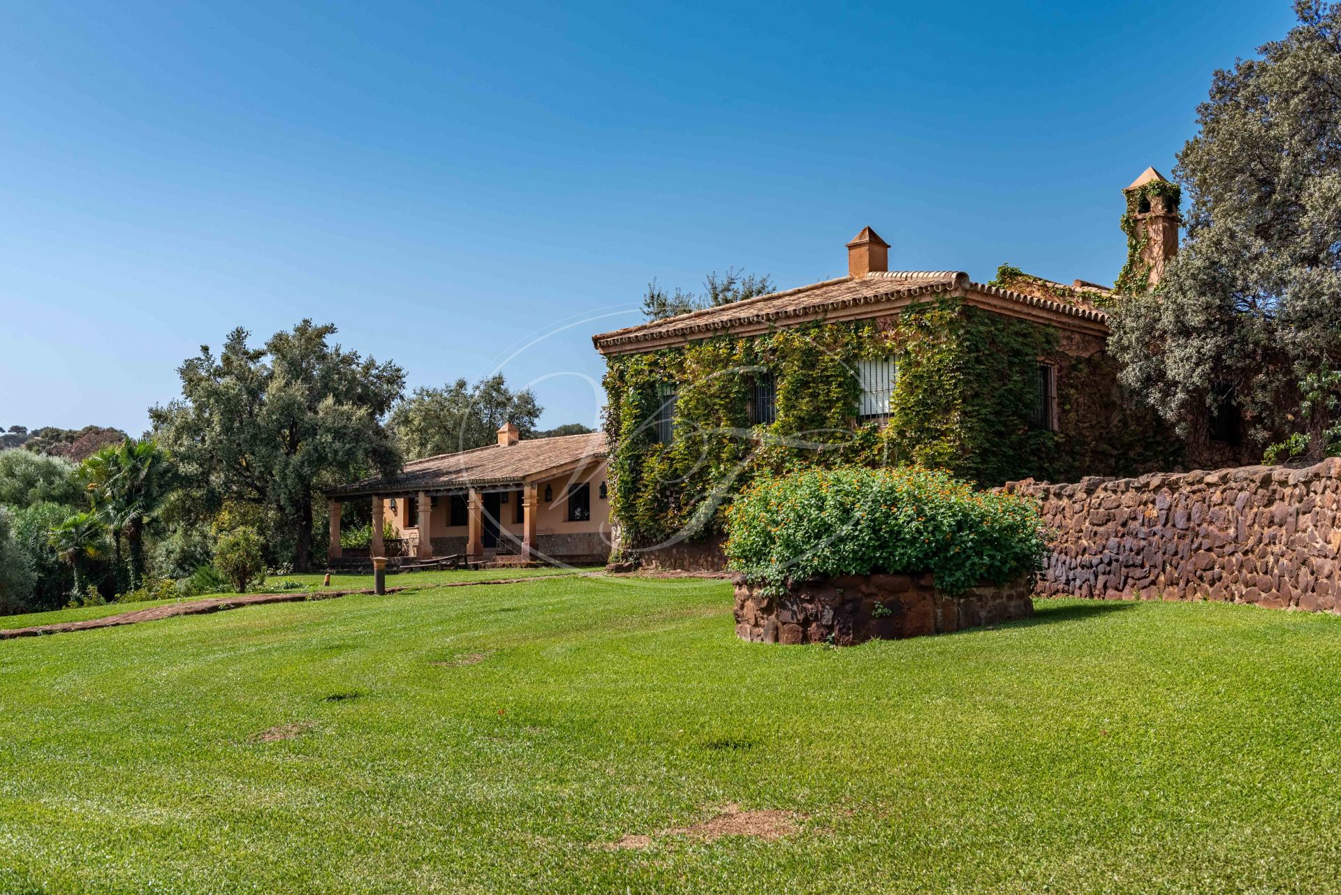 Estate for sale in Seville