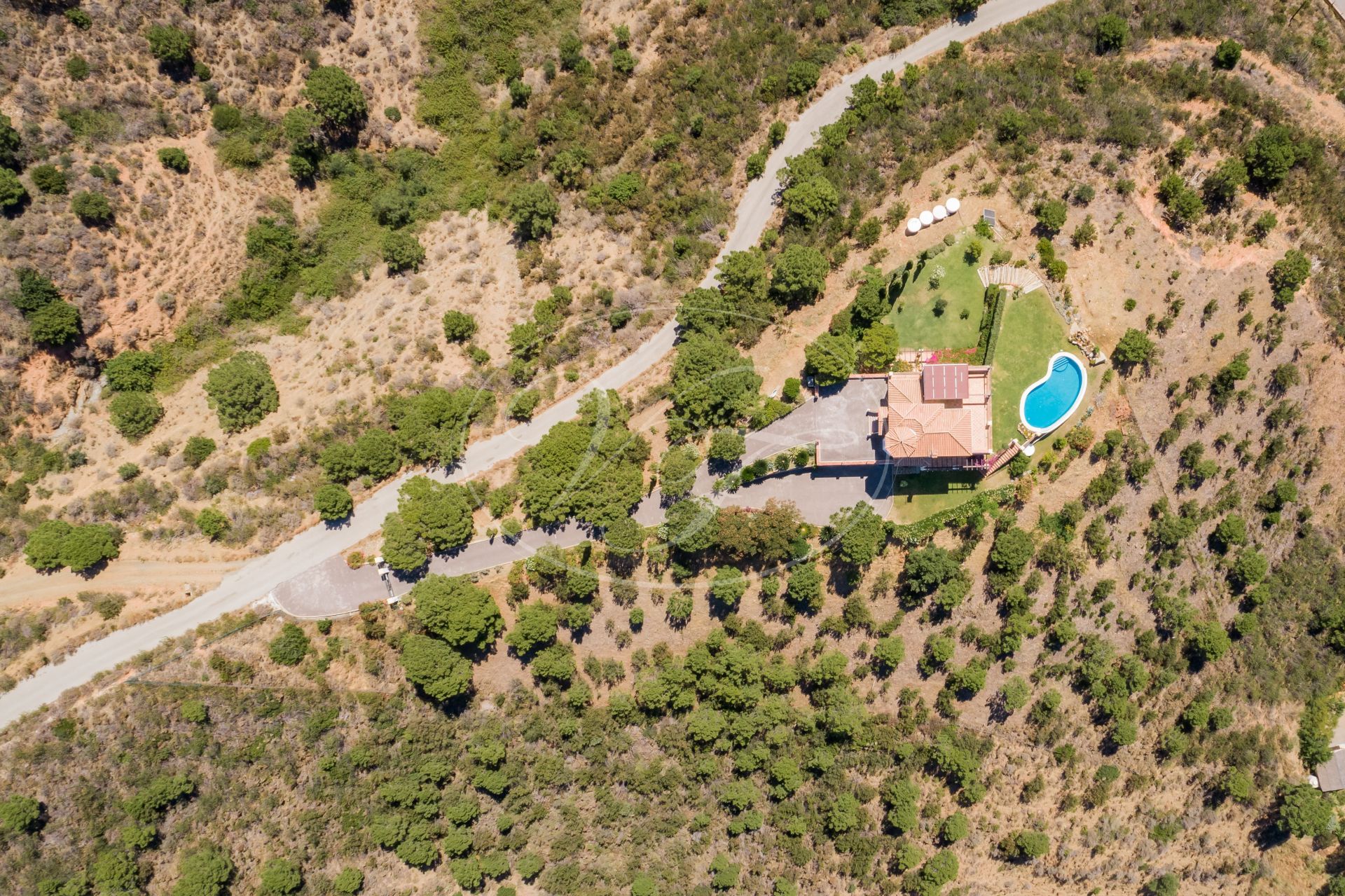 Villa zu verkaufen in Los Reales - Sierra Estepona