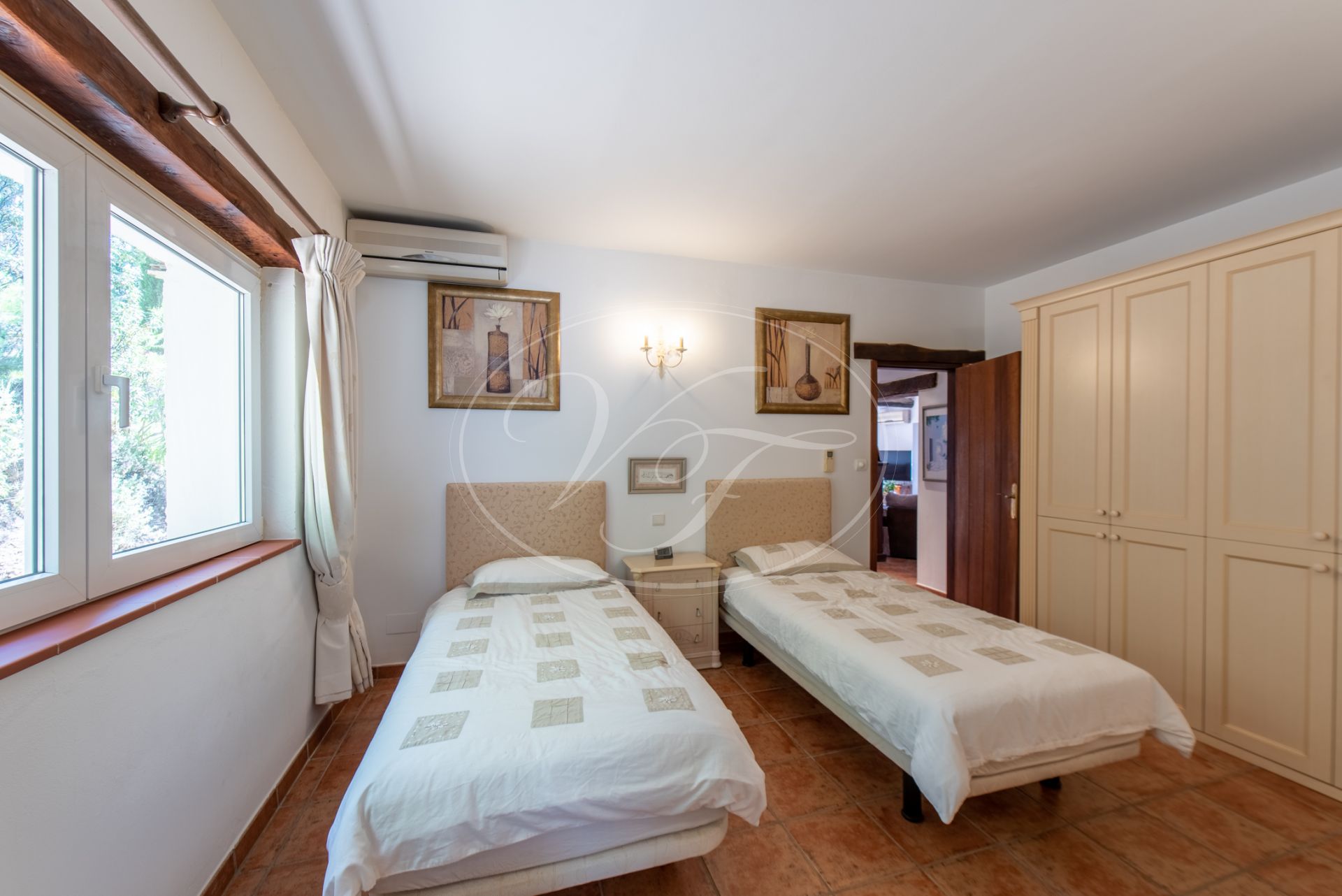 Country House for sale in Casares