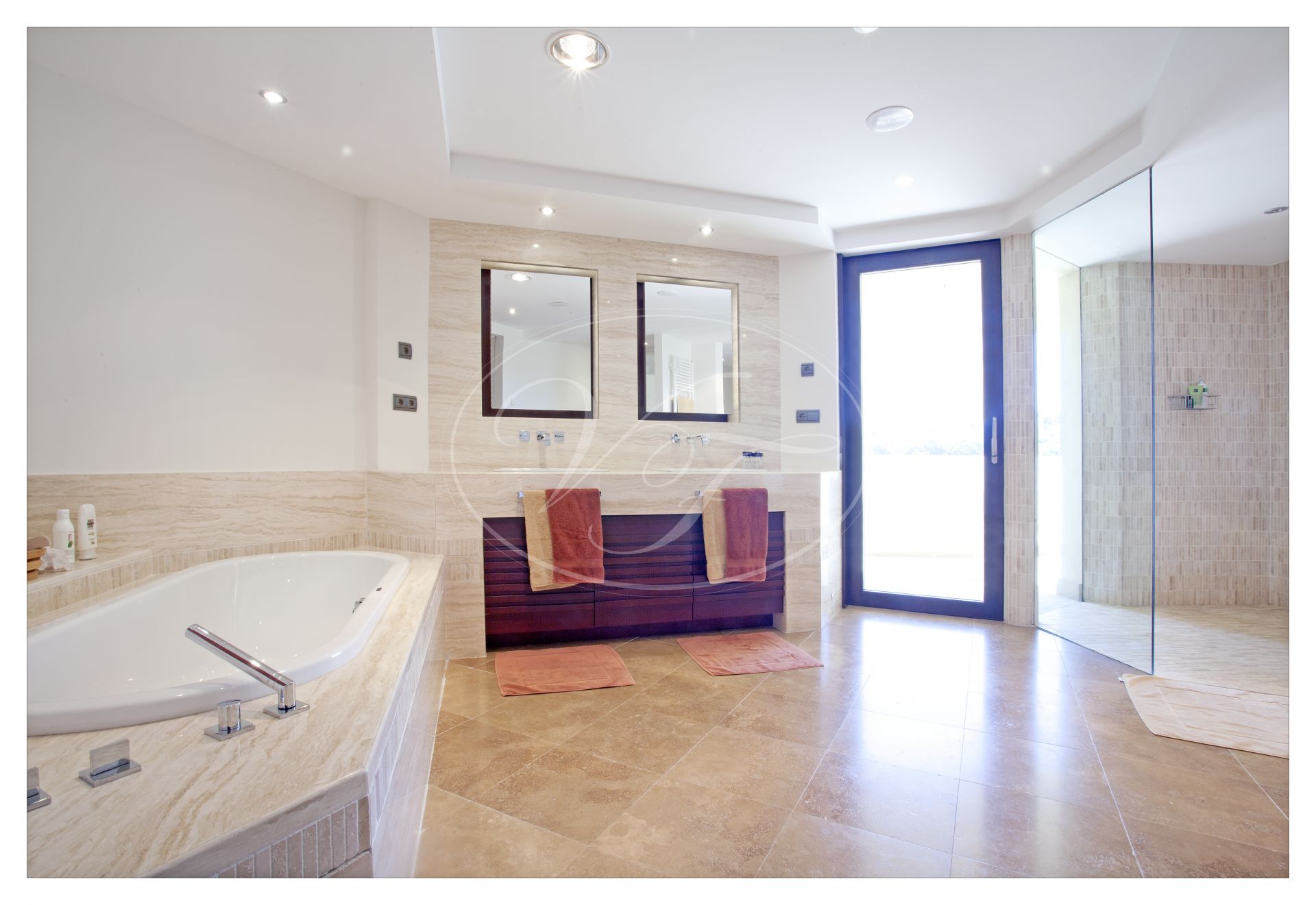 Villa for sale in La Reserva, Sotogrande