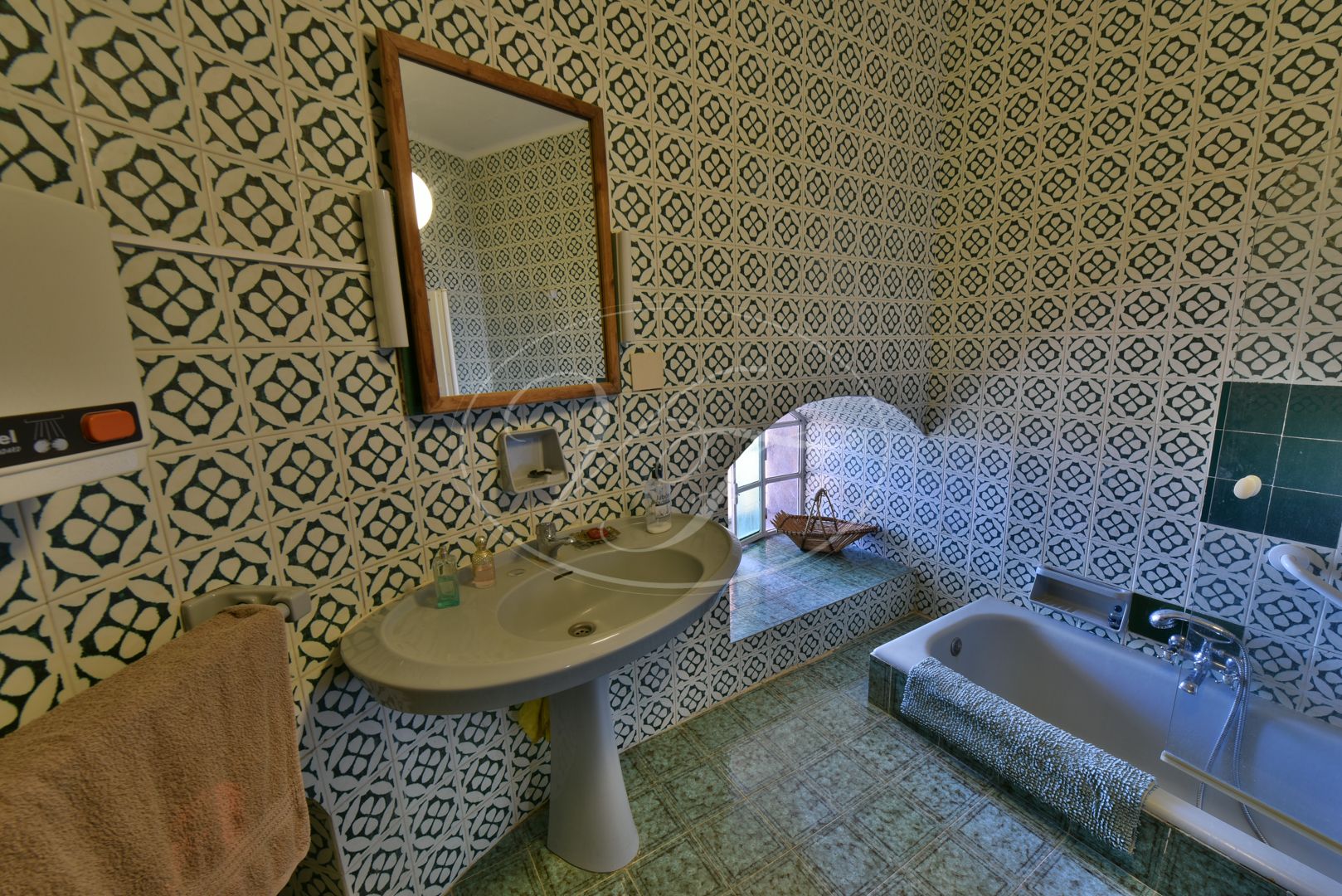 Estate for sale in Seville
