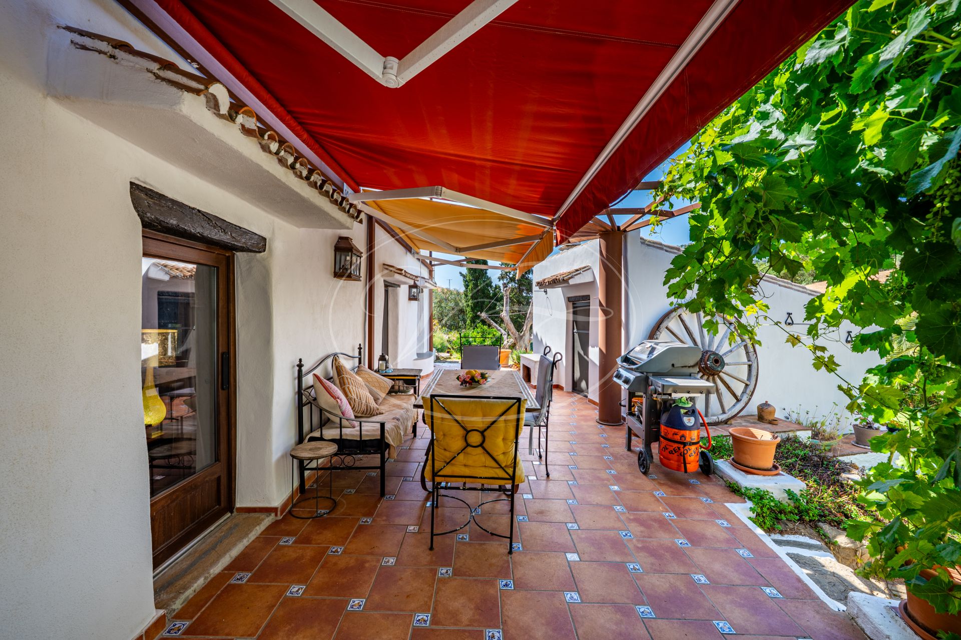 Finca for sale in Casares