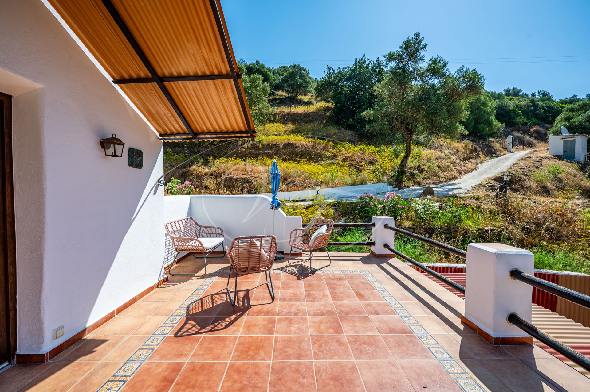 Finca for sale in Casares