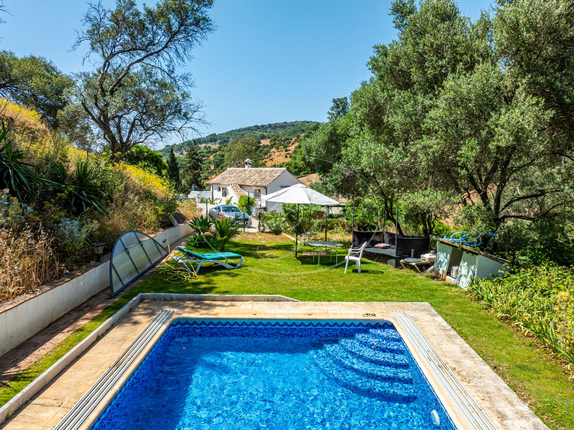 Finca for sale in Casares