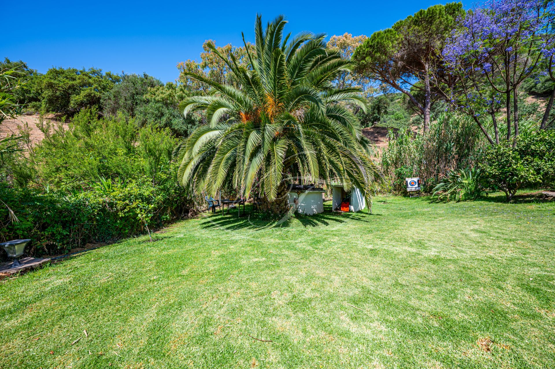Finca for sale in Casares