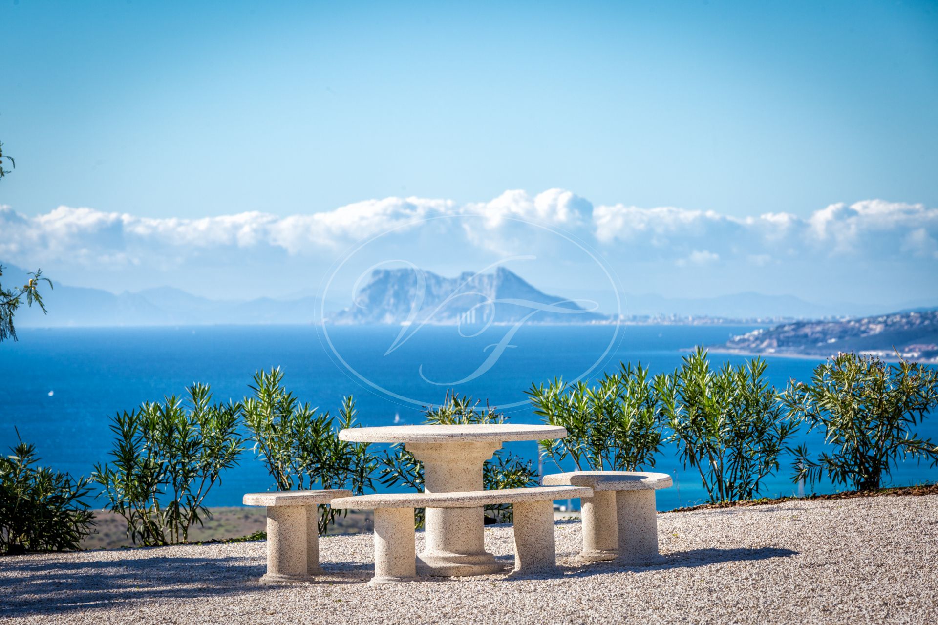 Villa for sale in Los Reales - Sierra Estepona, Altos de Estepona