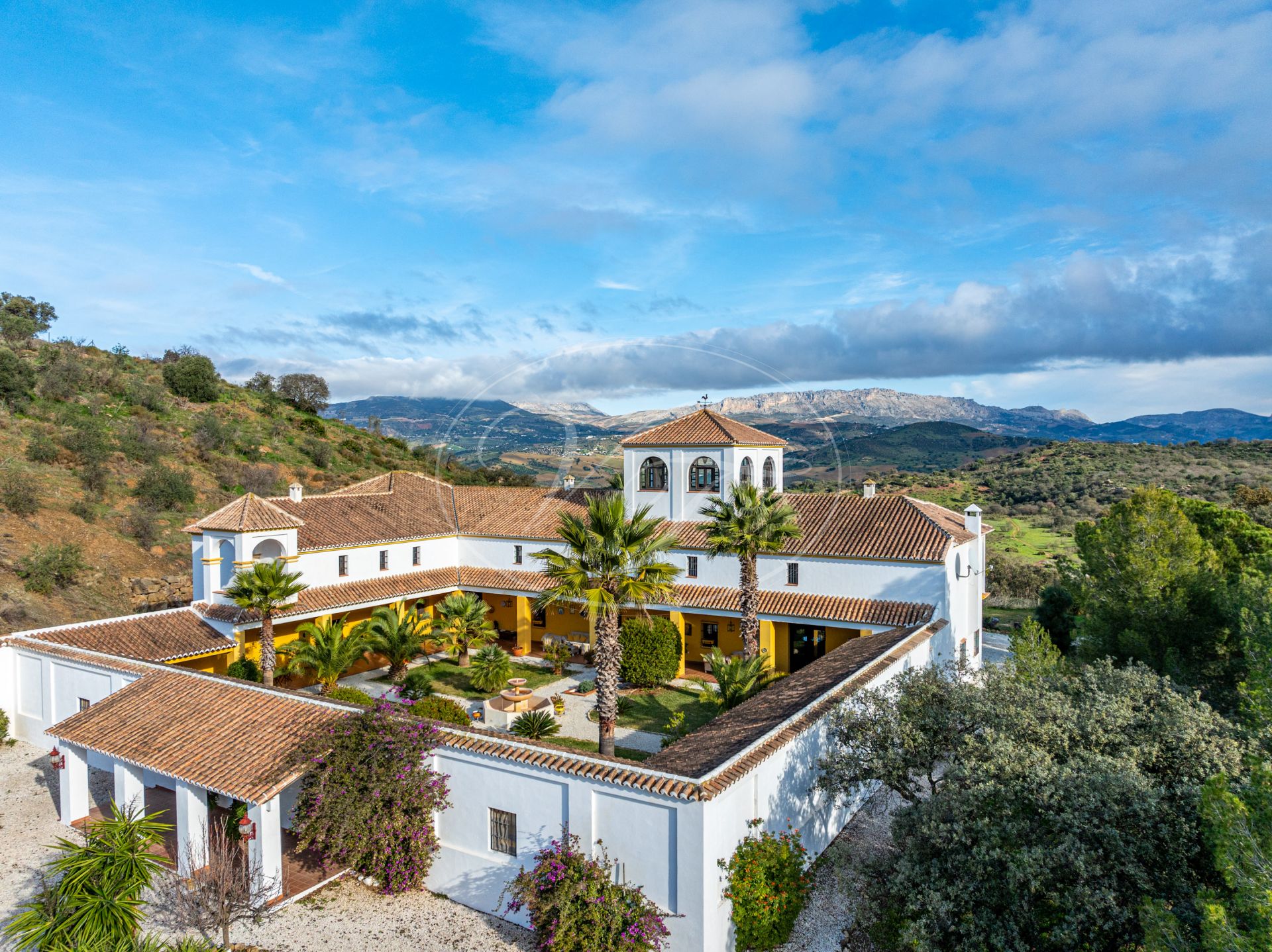 Cortijo for sale in Malaga