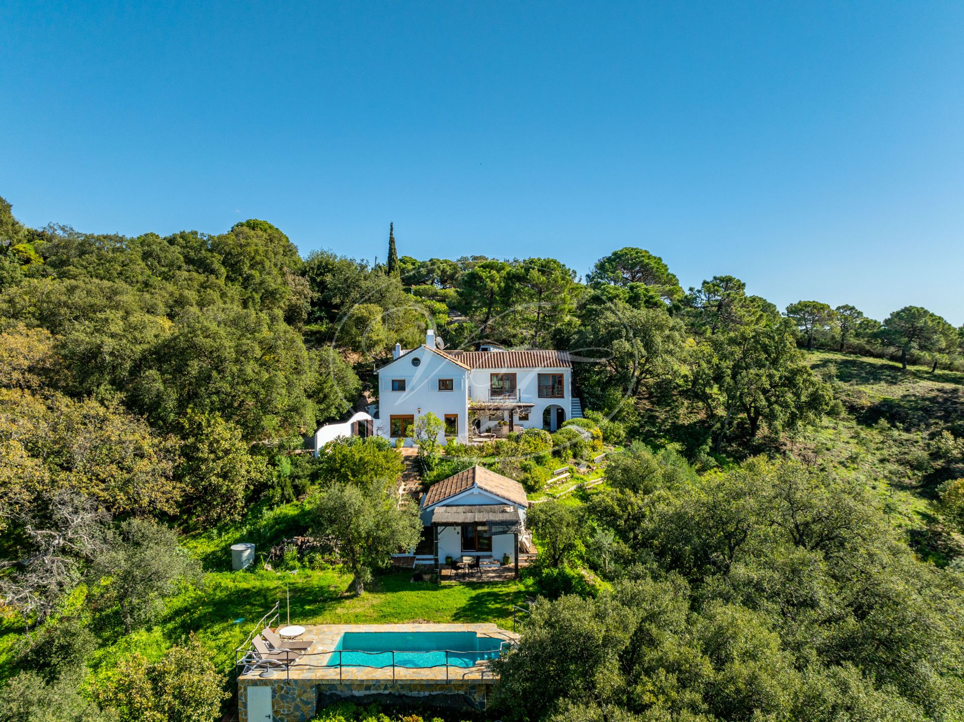 Country House for sale in Casares Montaña