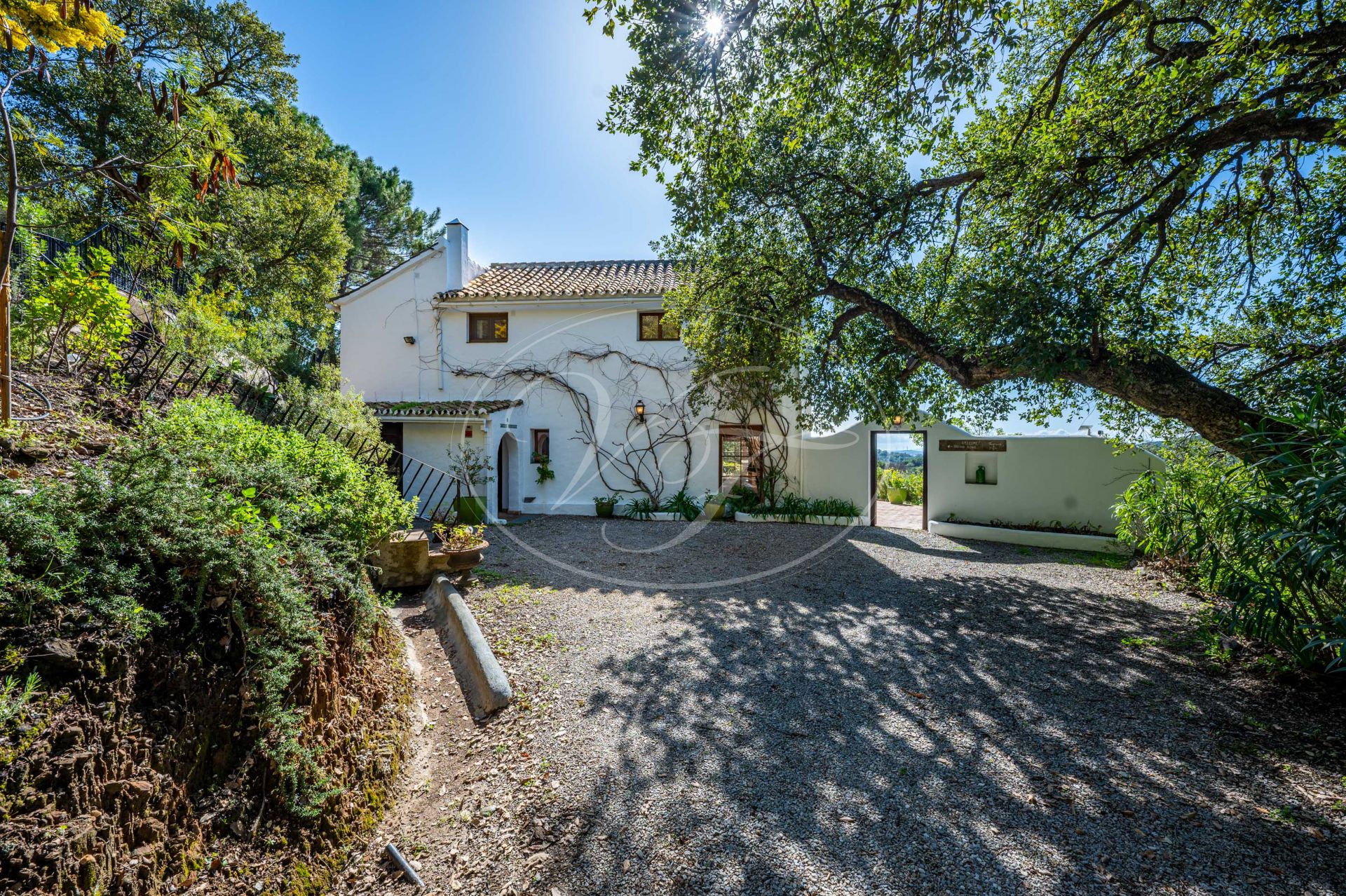 Country House for sale in Casares Montaña