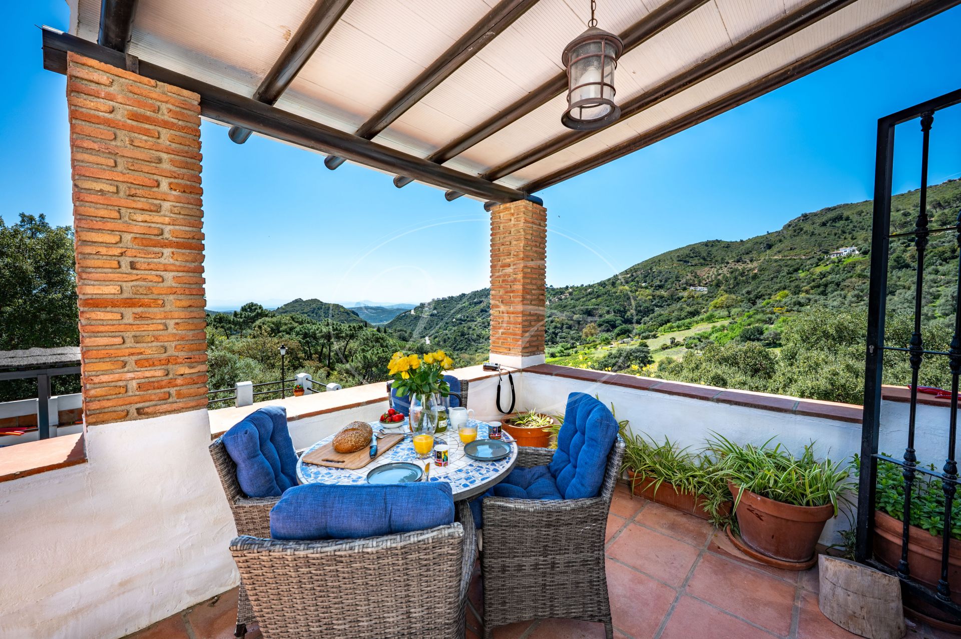 Country House for sale in Casares